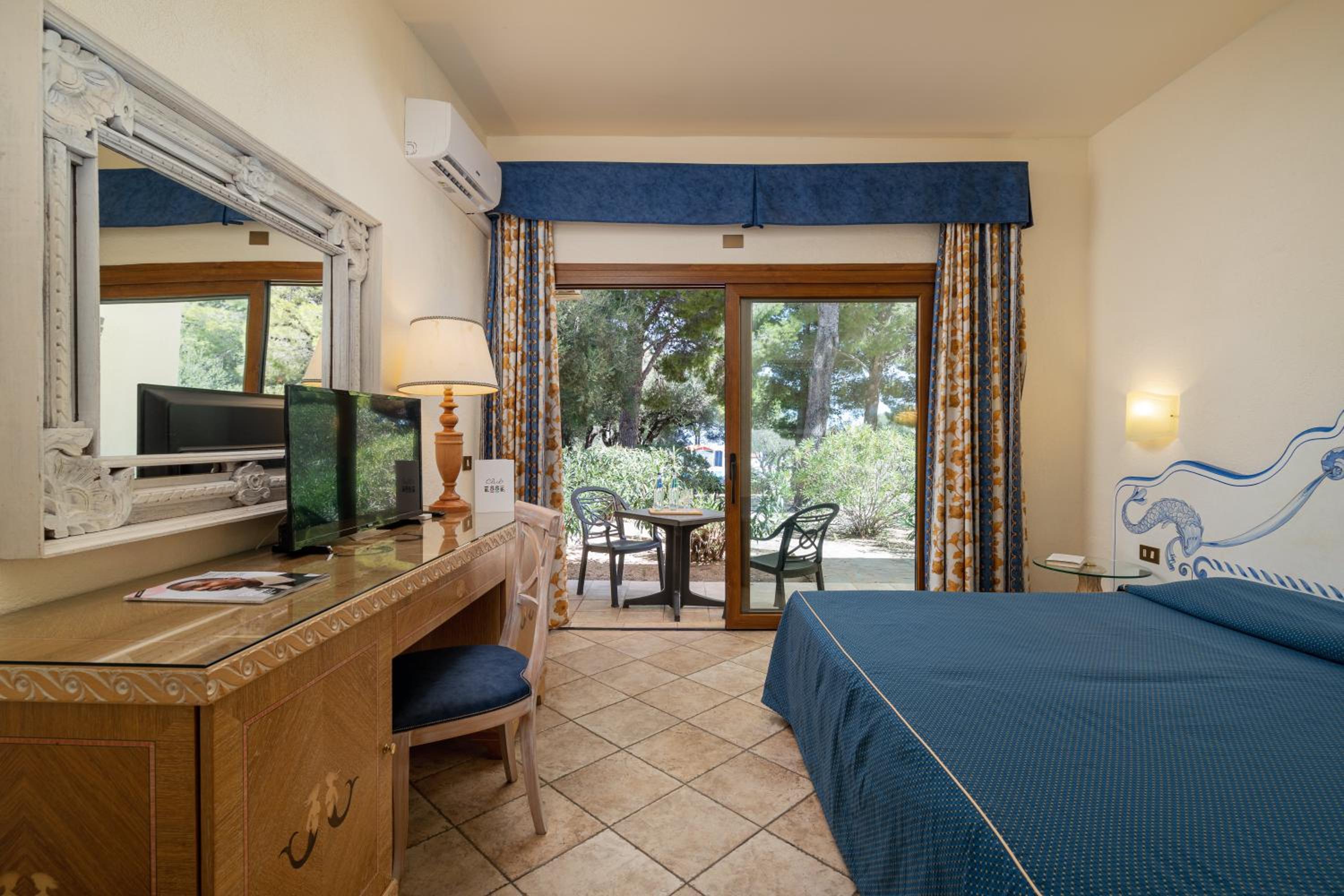 Double or Twin Room - Photo 11