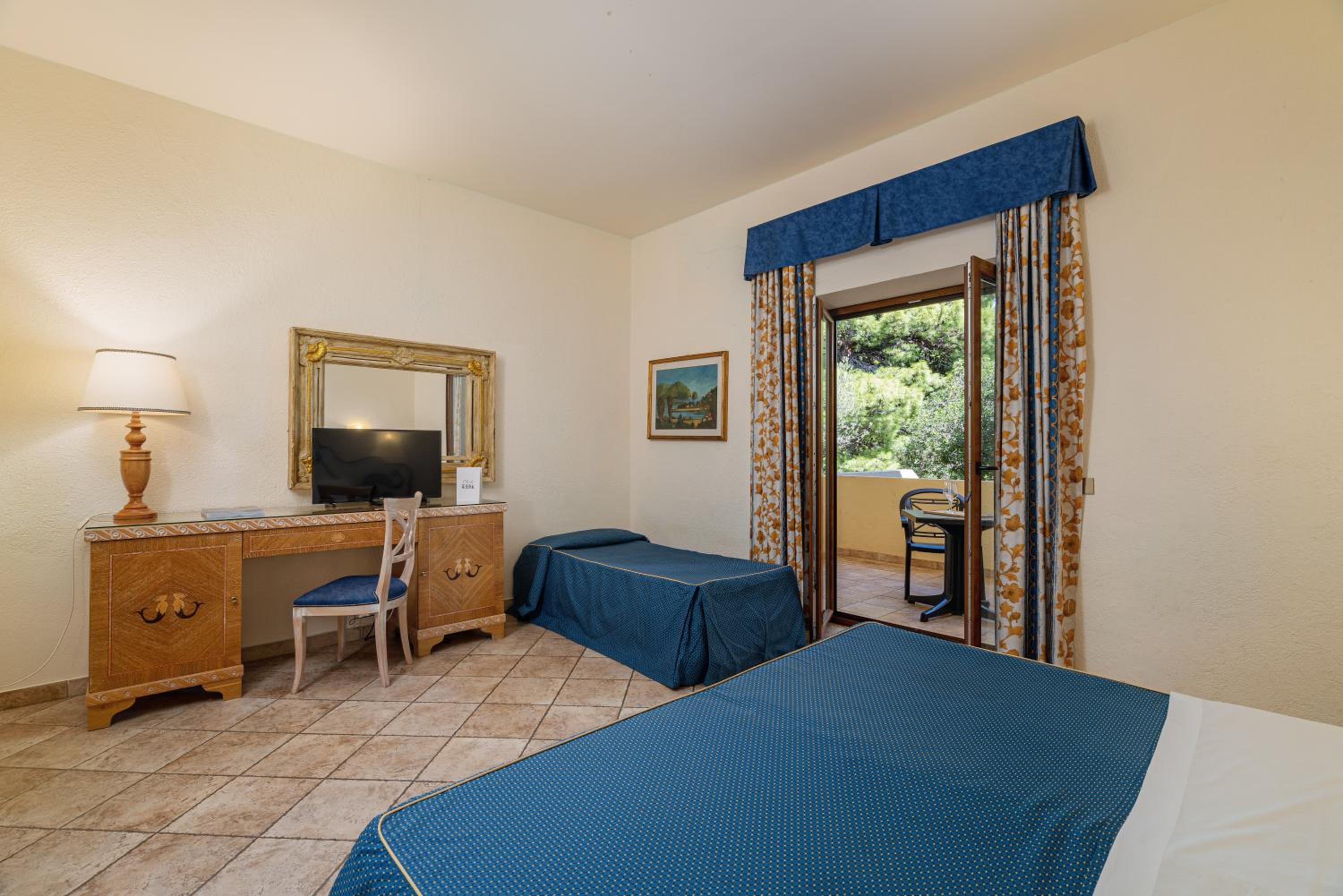 Triple Room - Photo 23