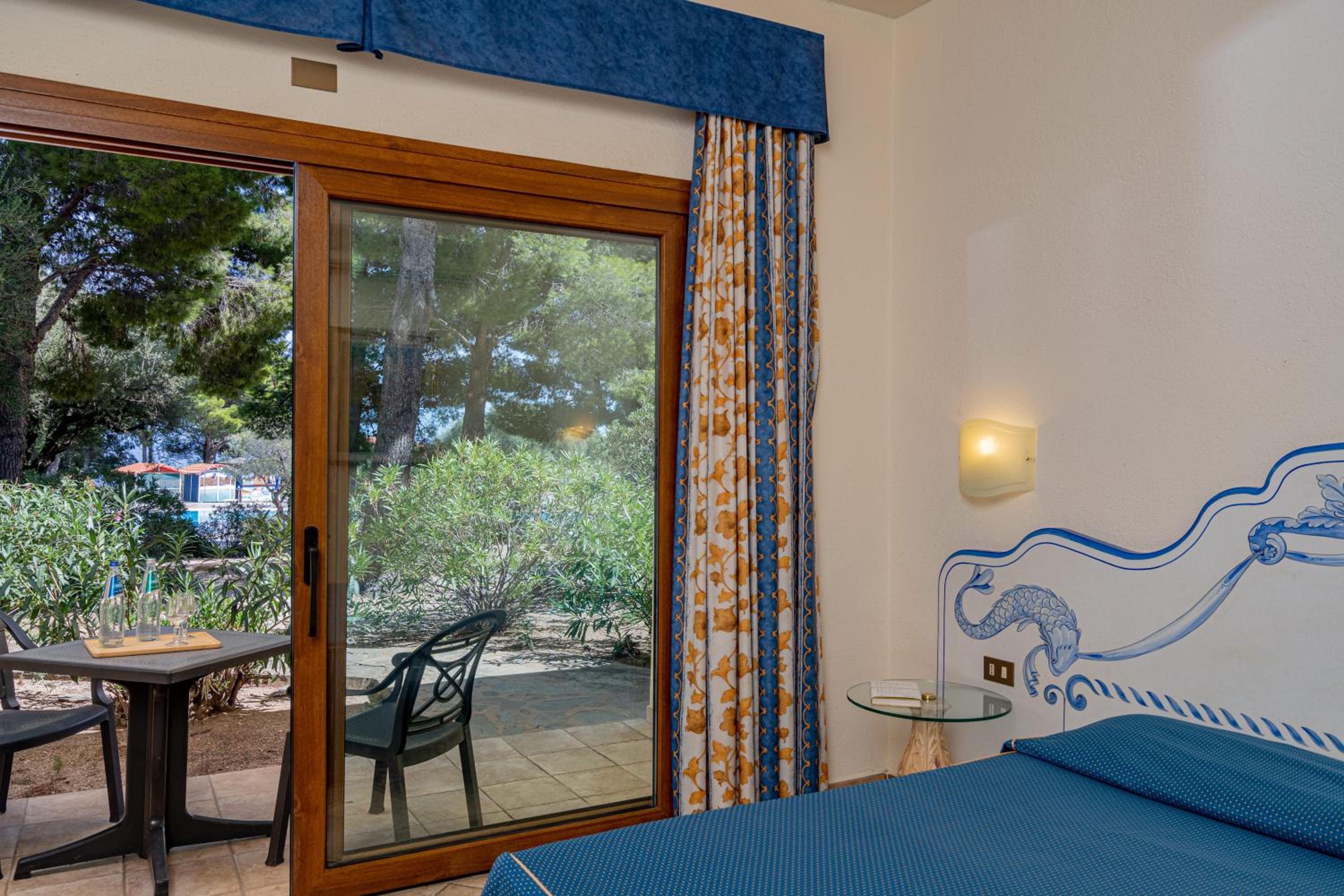 Double or Twin Room - Photo 15