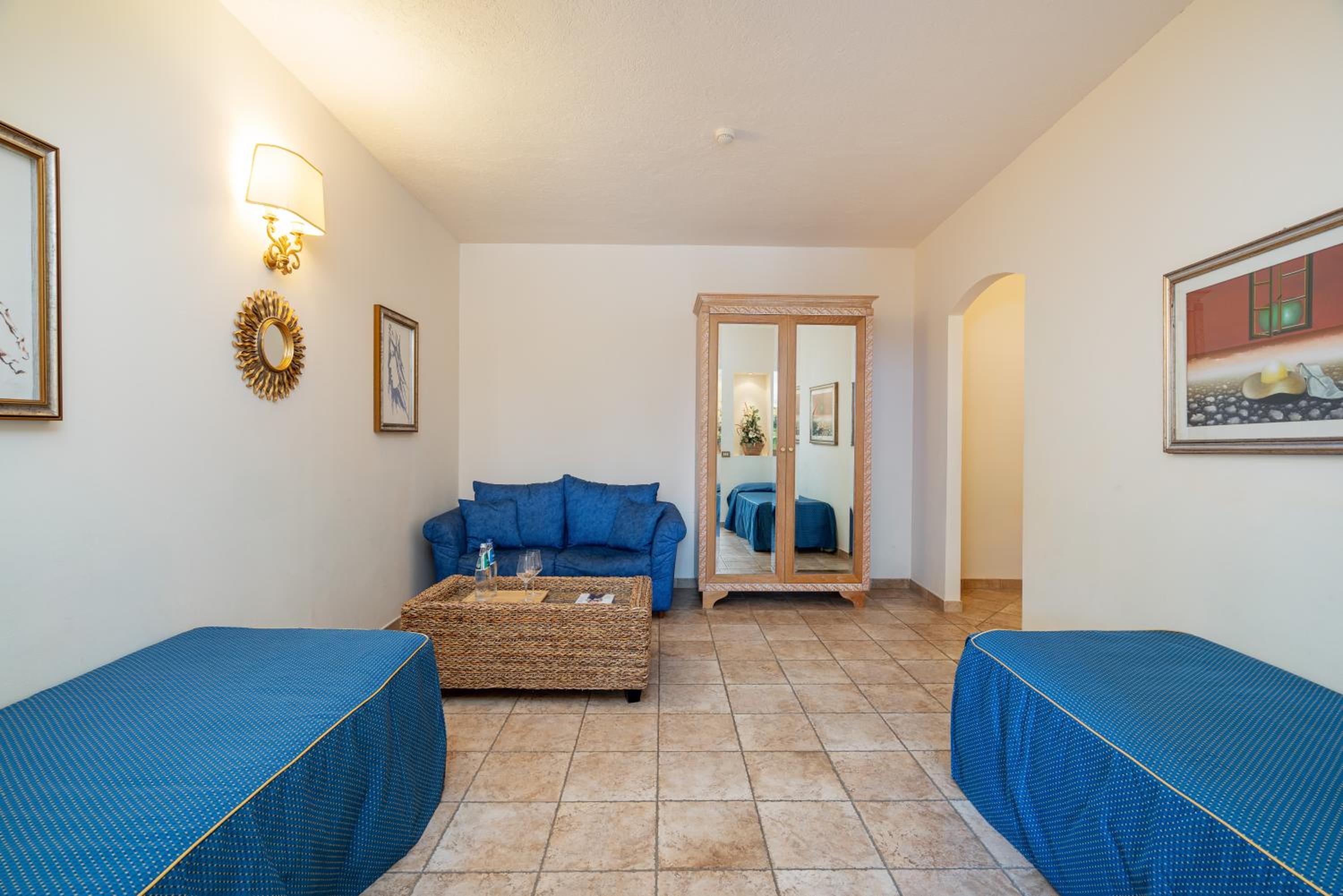 Quadruple Room - Photo 19