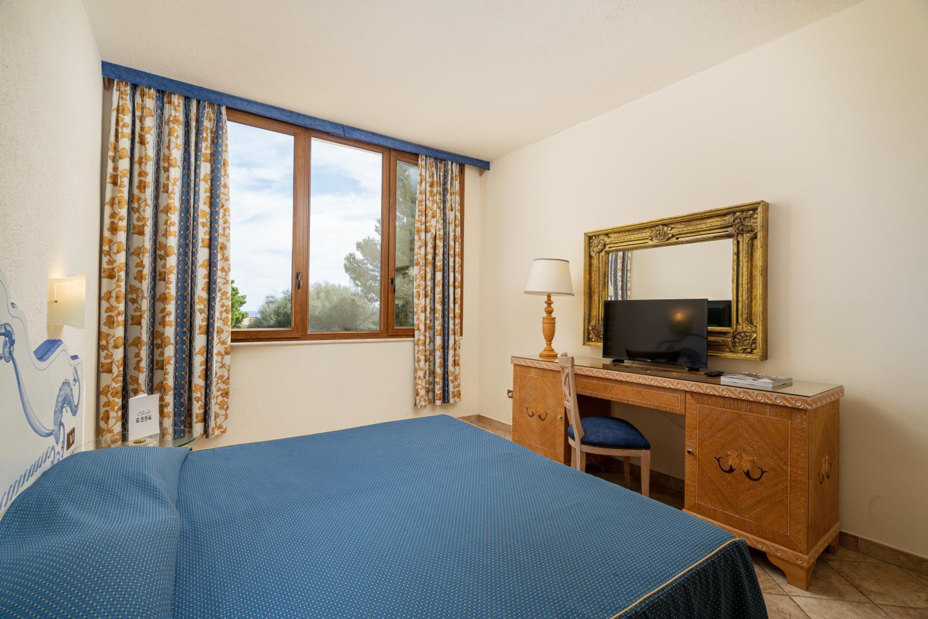 Double or Twin Room - Photo 24