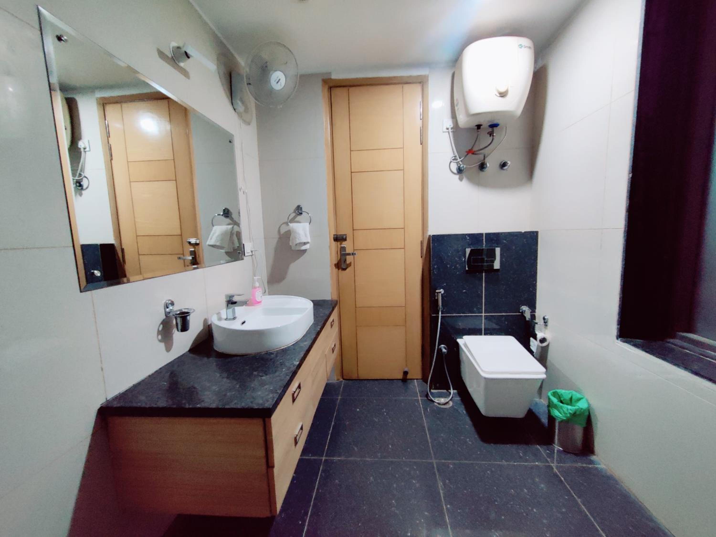 Large Double Room photo 3
