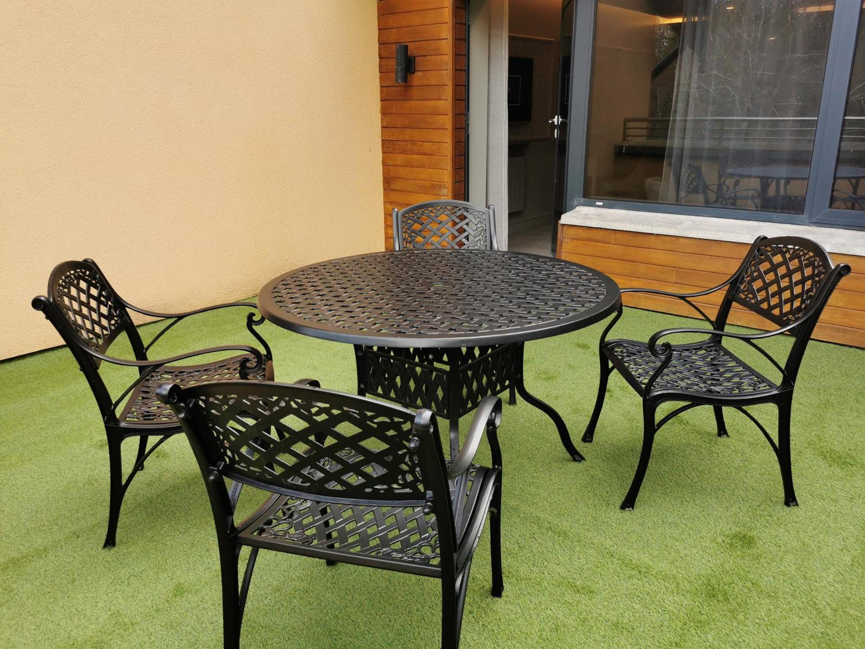 Deluxe Double Room with Balcony - Photo 6