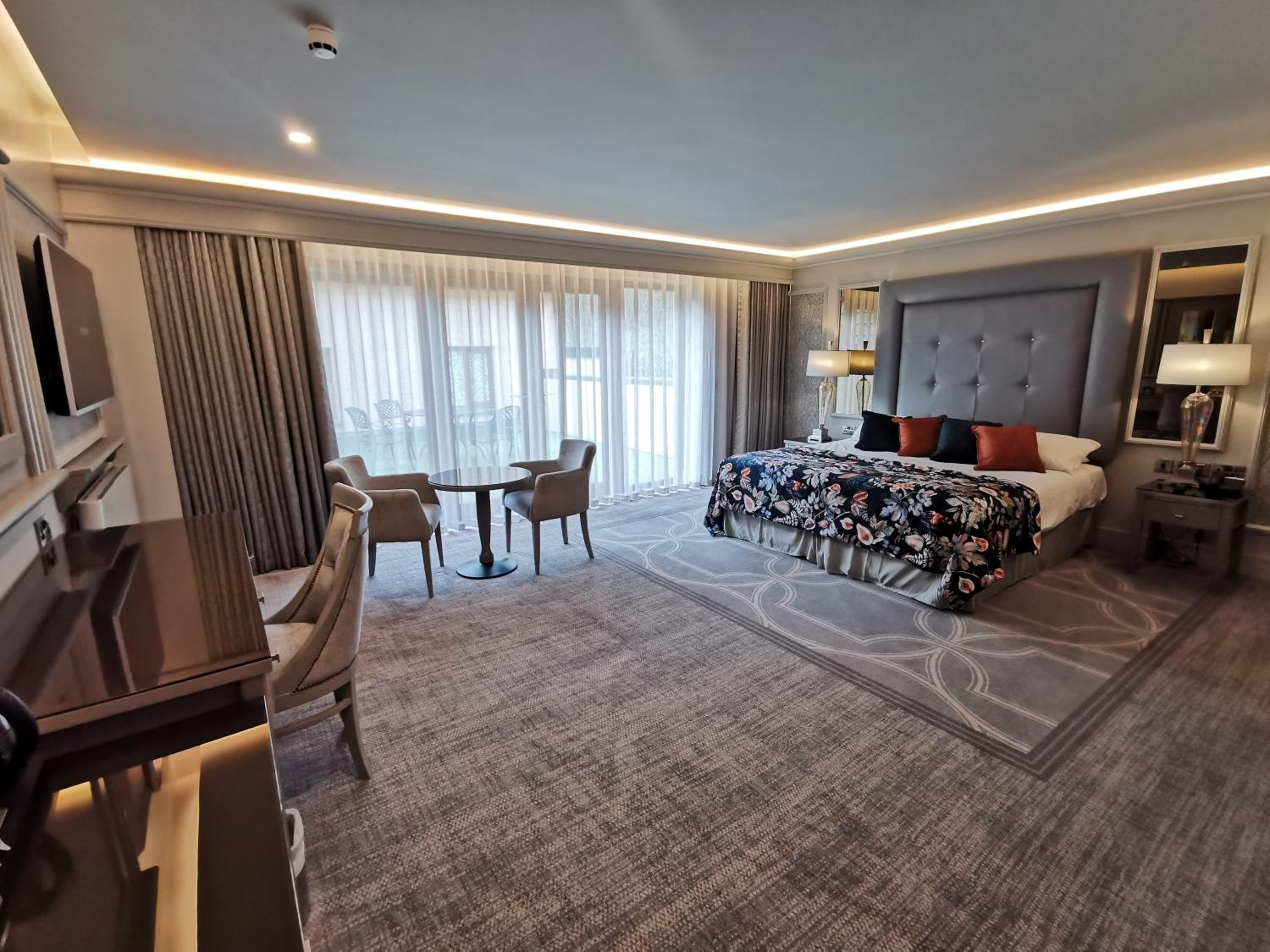 Deluxe Double Room with Balcony - Photo 1