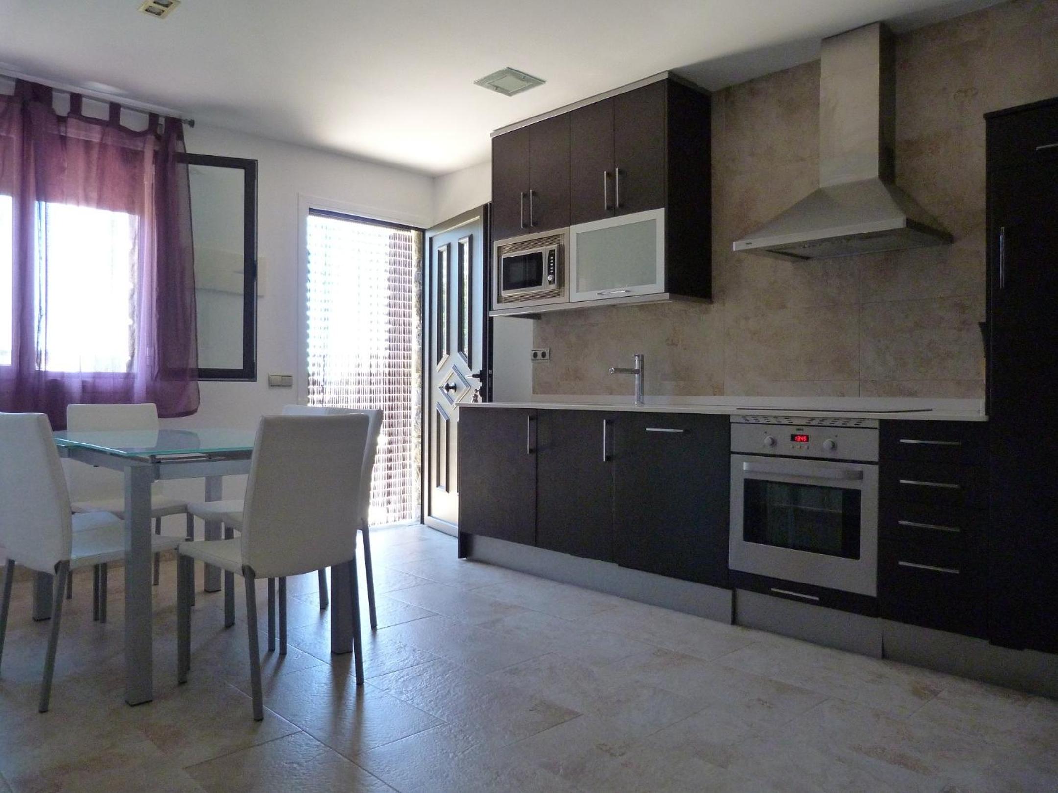 Two-Bedroom Apartment (4 Adults) photo 2