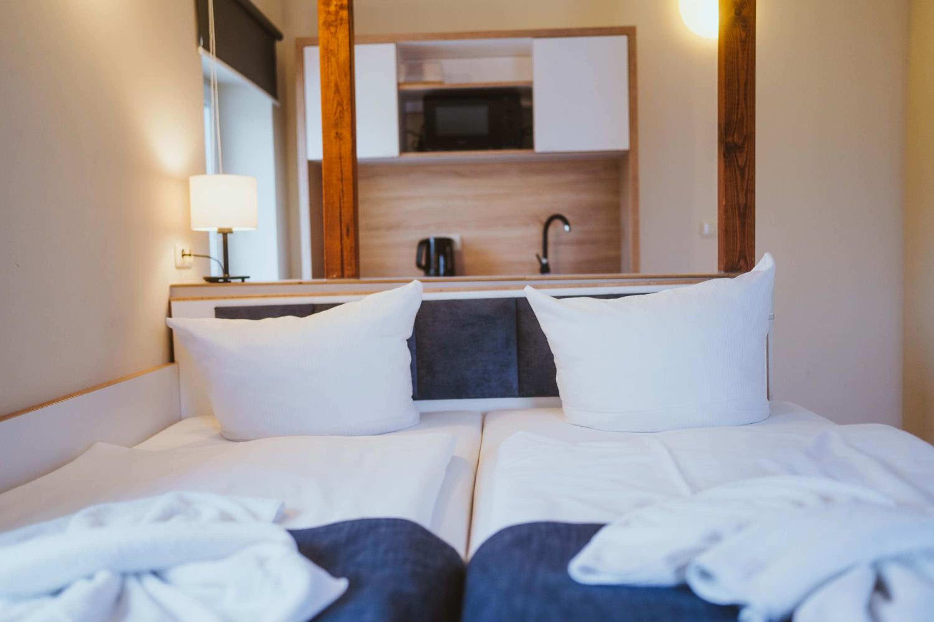 Comfort Double Room thumbnail 6