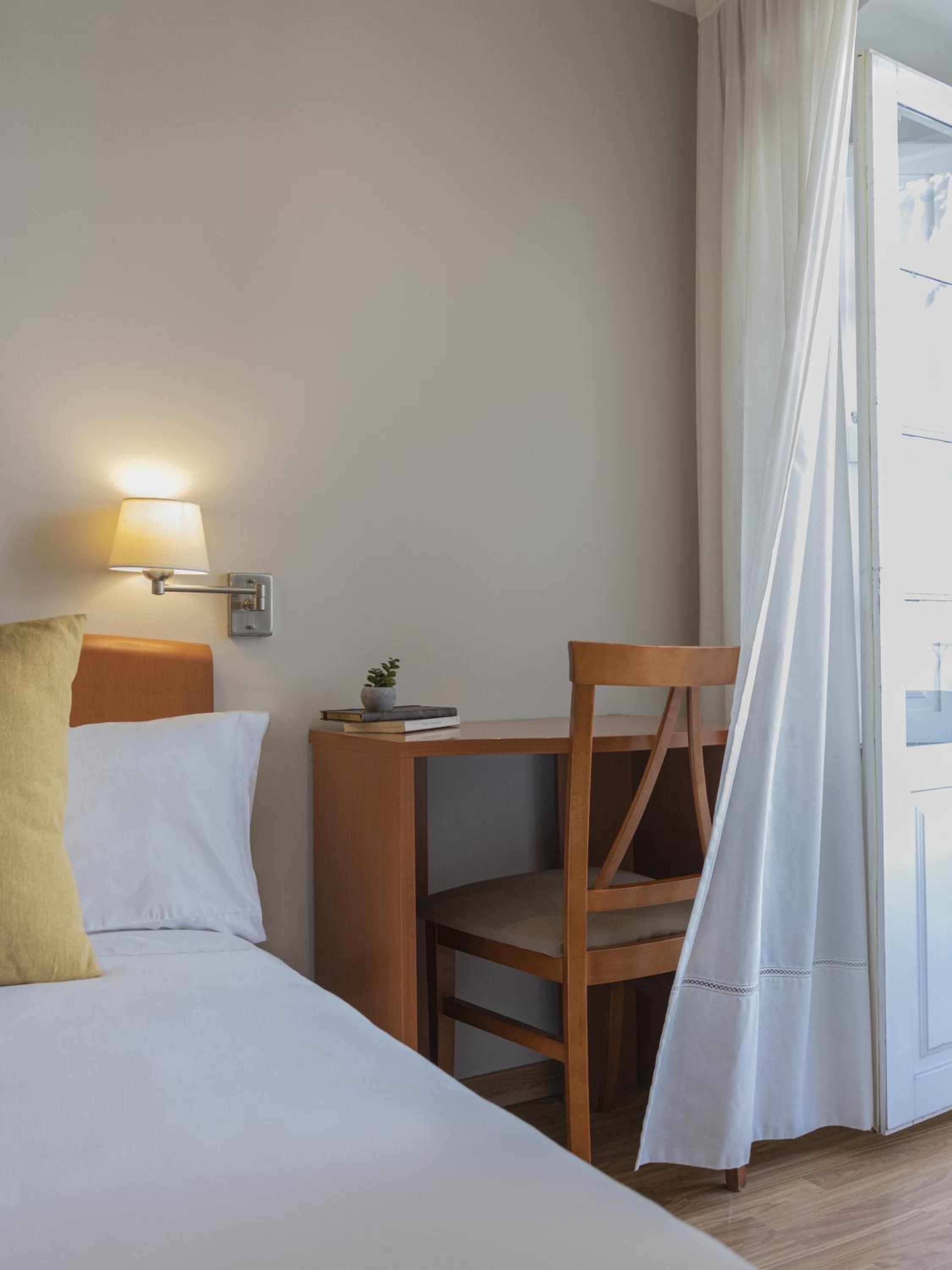 Triple Room with Balcony photo 3