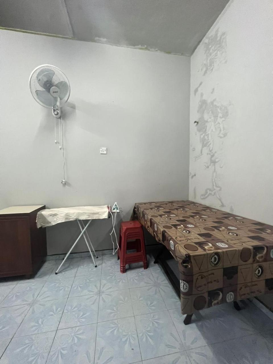 Three-Bedroom House photo 3