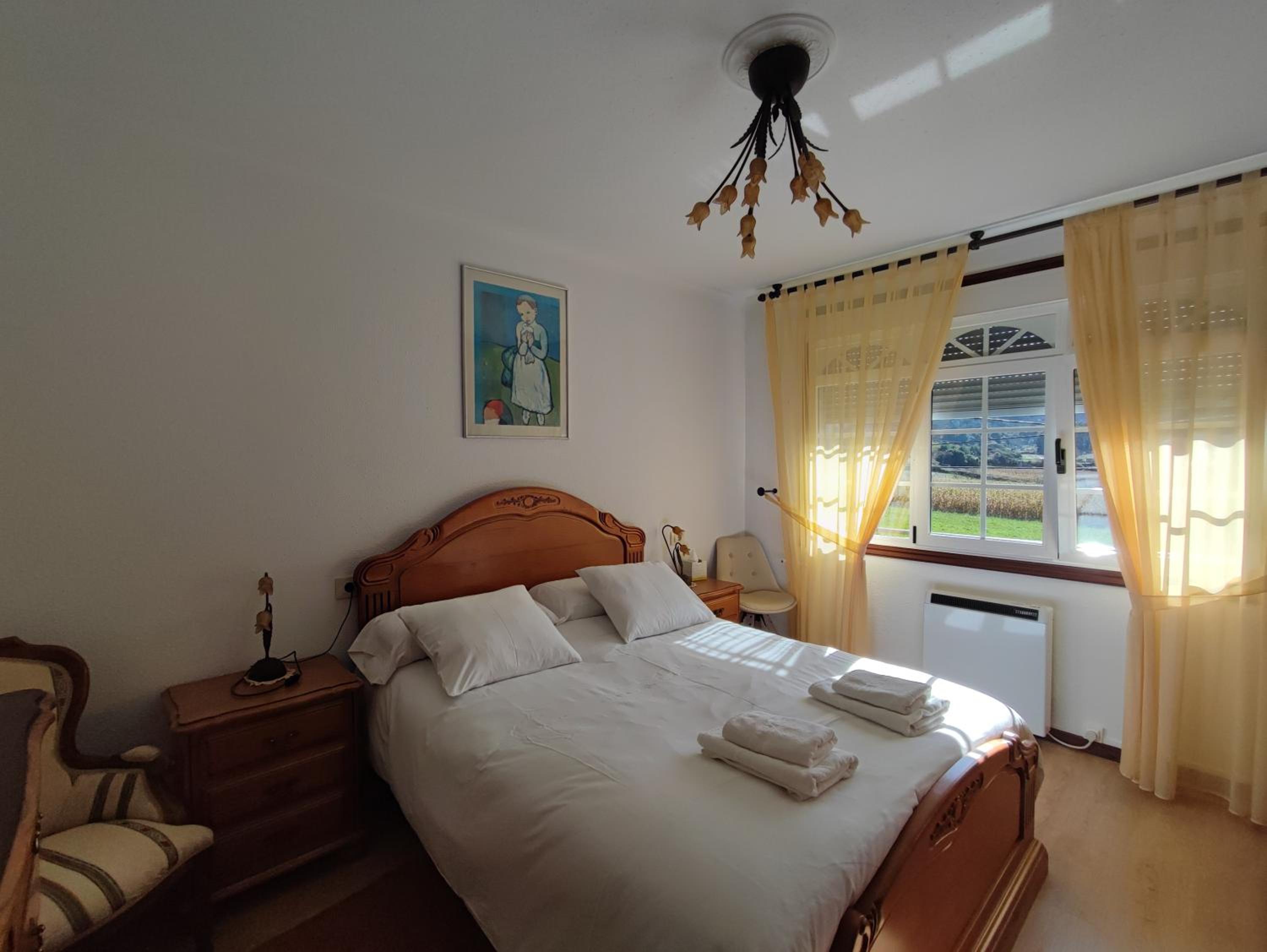 Three-Bedroom House photo 2