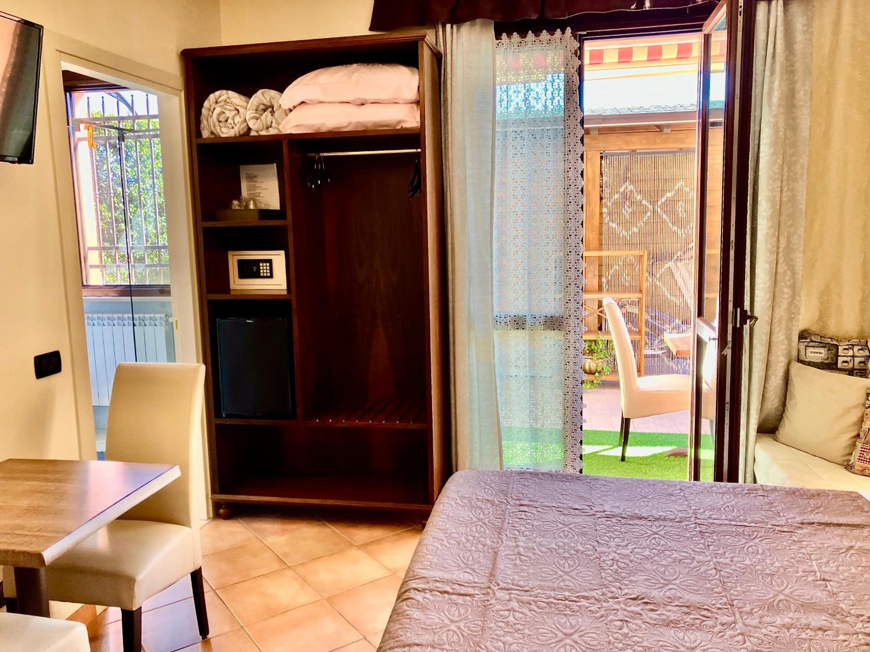 Deluxe Double or Twin Room with Spa Bath - Photo 36