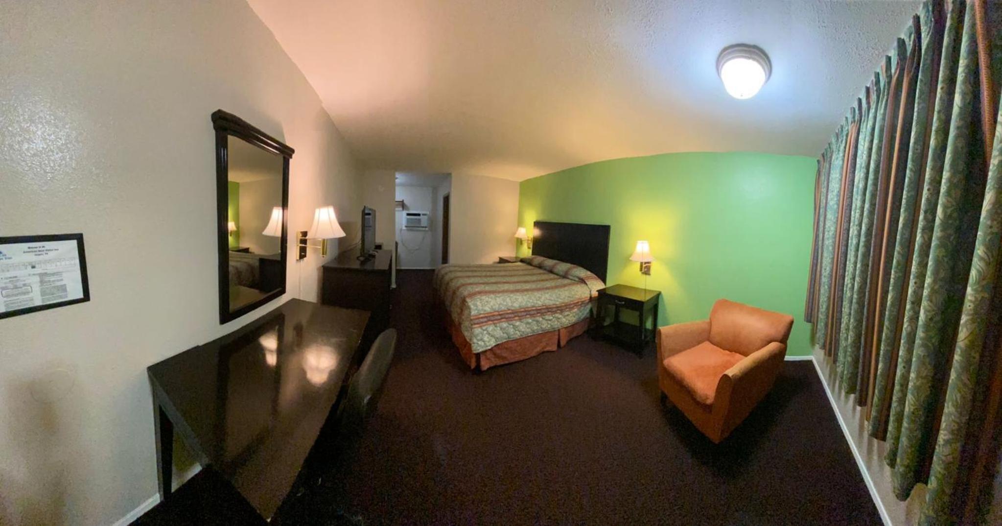 Standard King Room photo 1