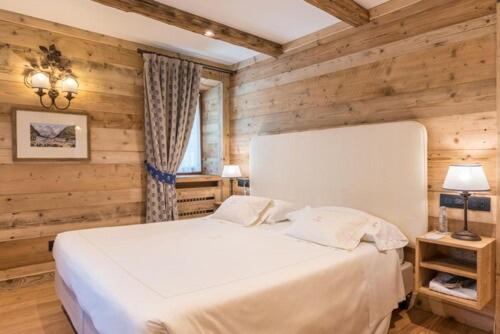 Double Room with Balcony - Photo 7