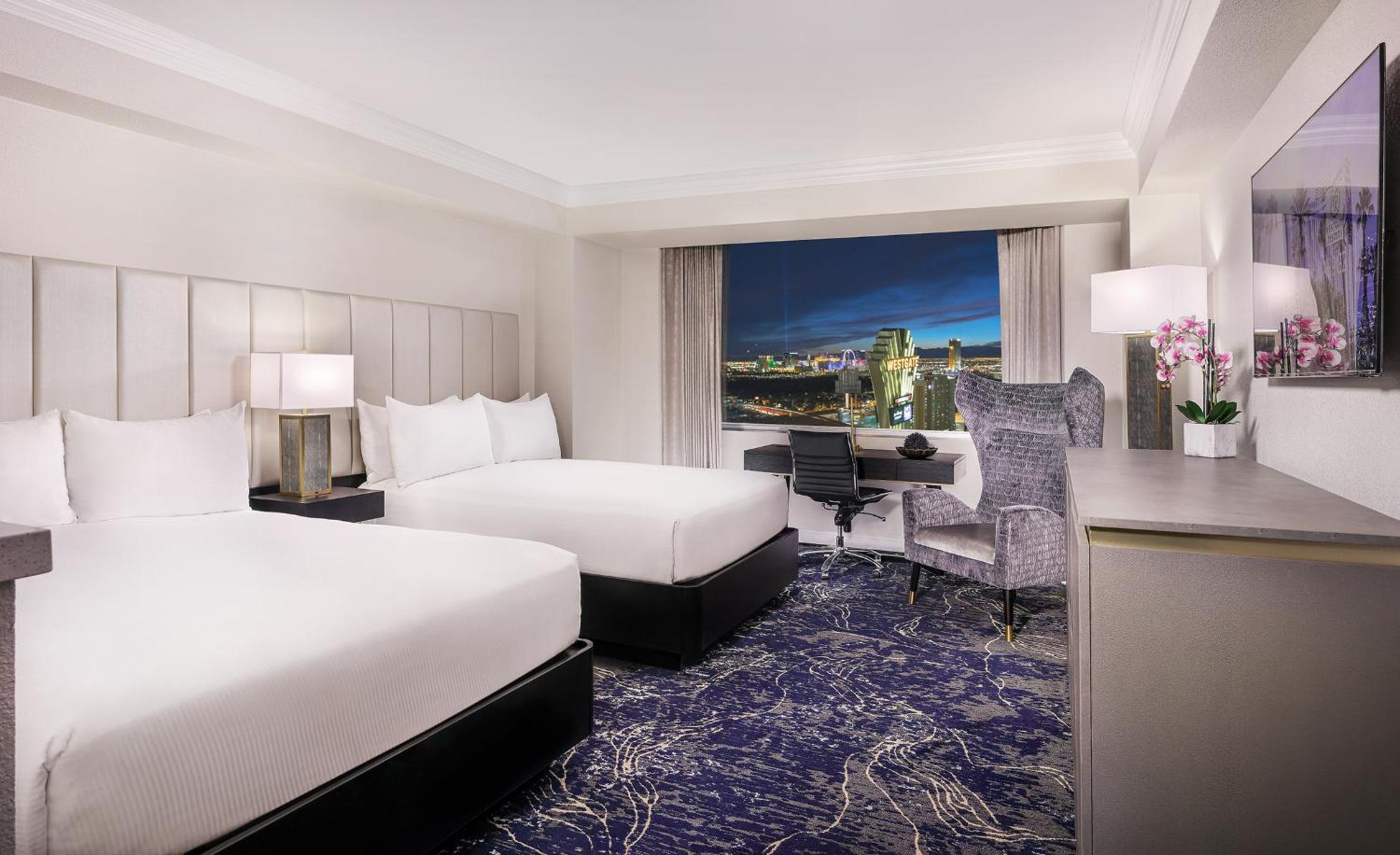 Premier Double Queen Room photo 1