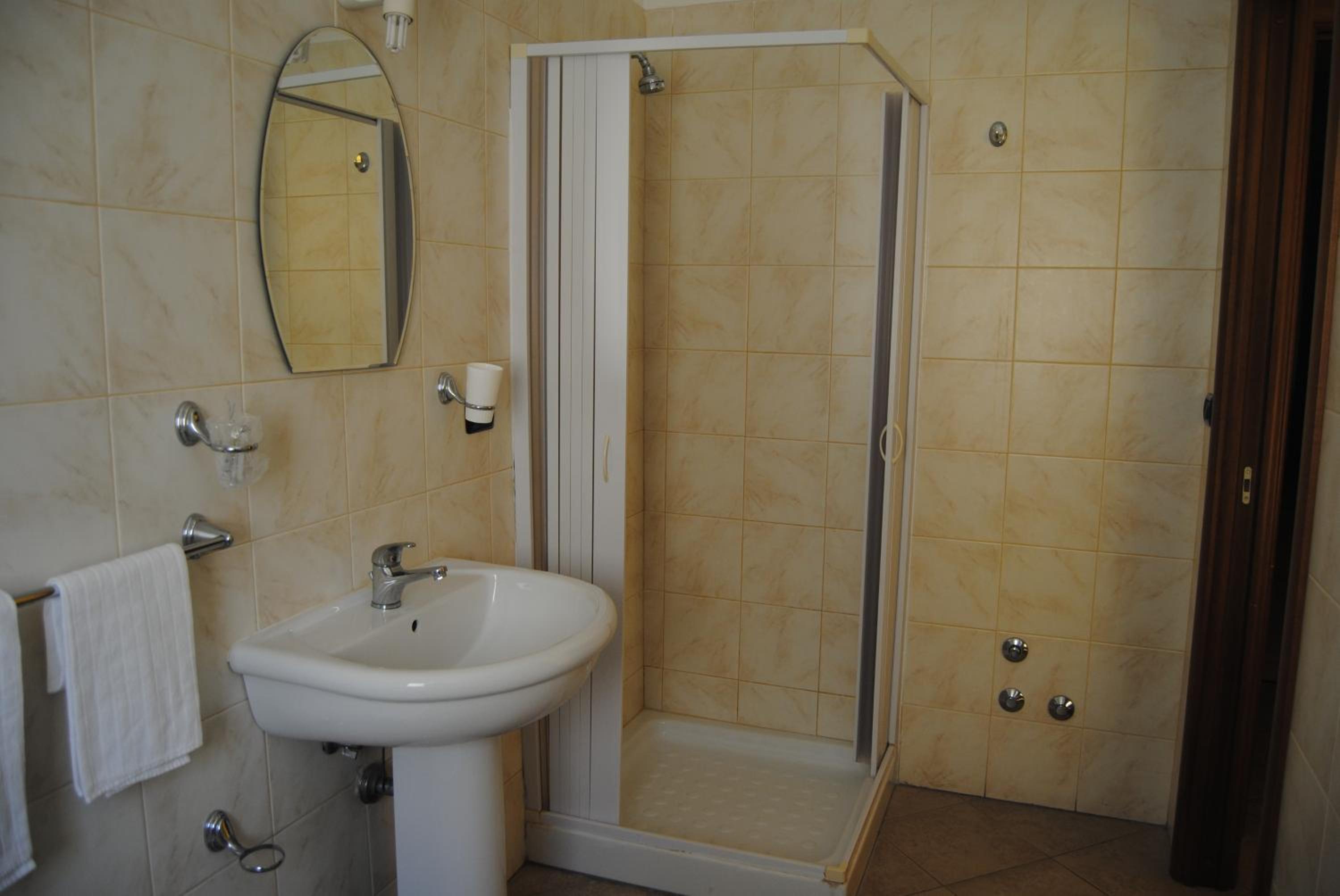 Quadruple Room with Private Bathroom