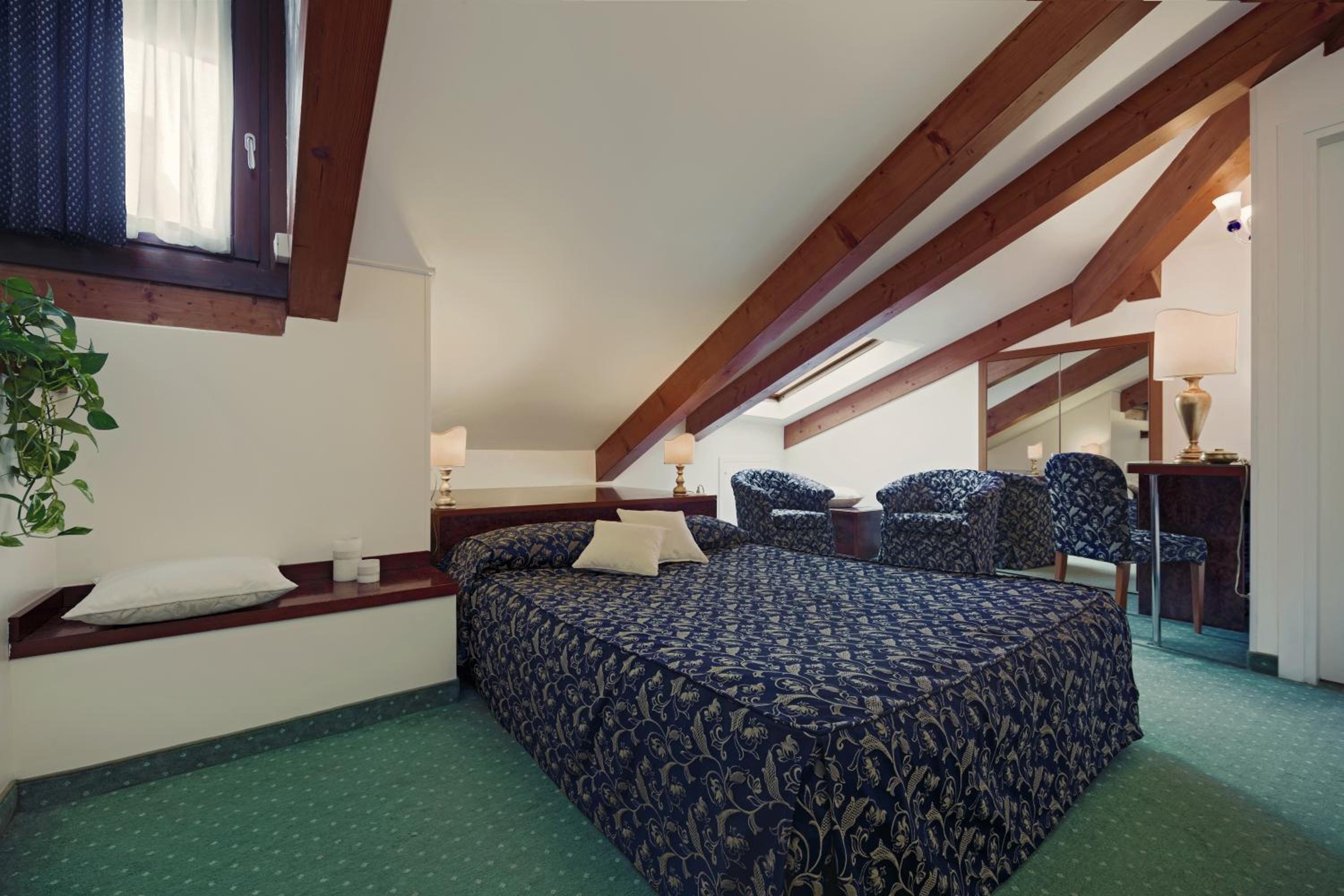 Suite photo 1