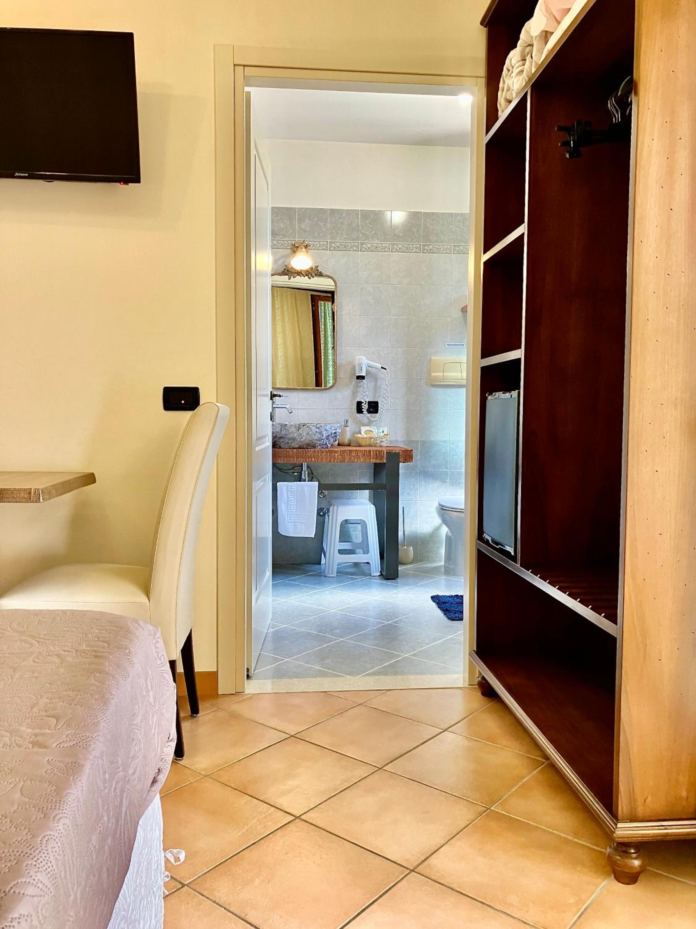Deluxe Double or Twin Room with Spa Bath - Photo 33