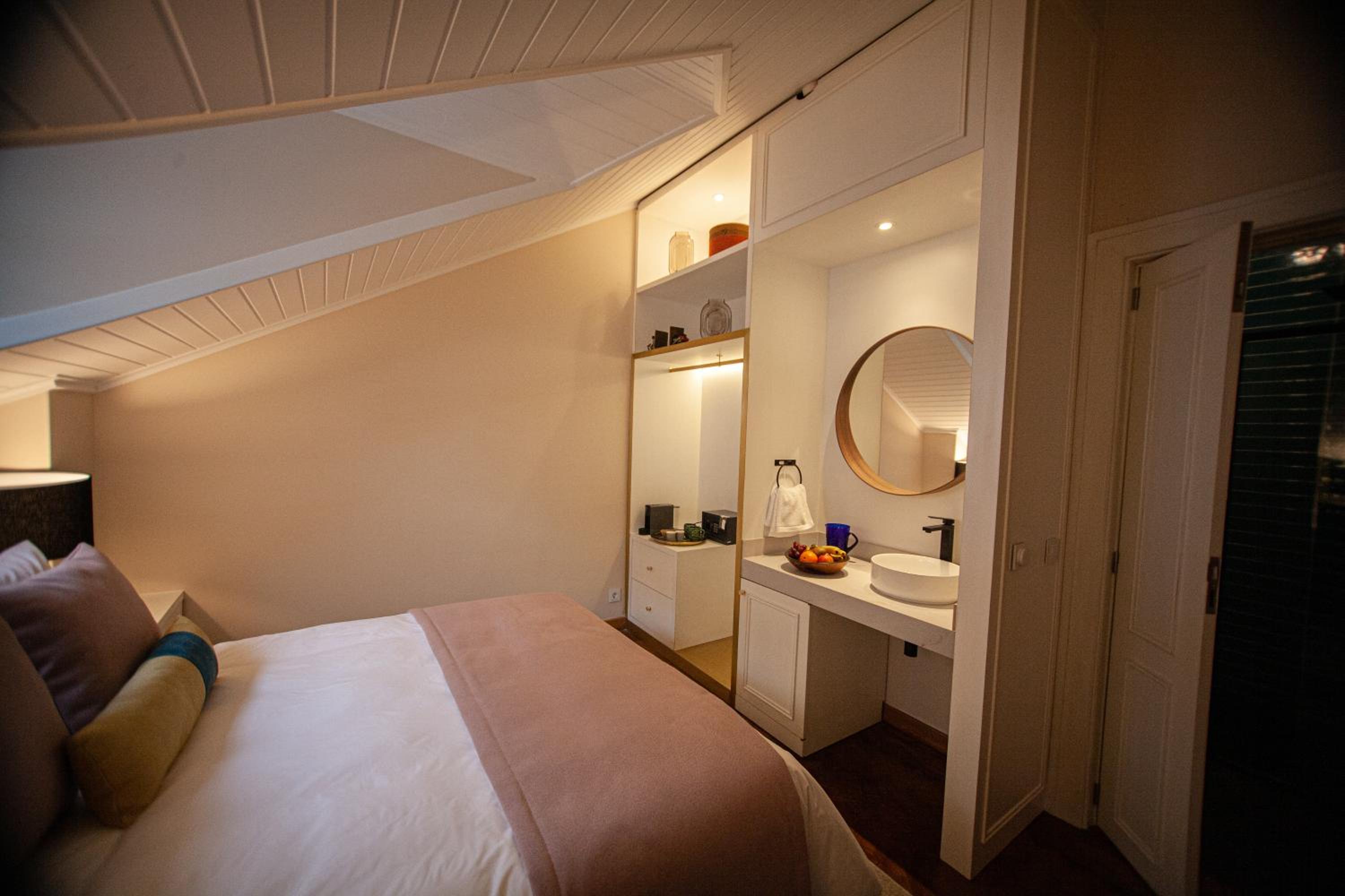Deluxe Double Room photo 2