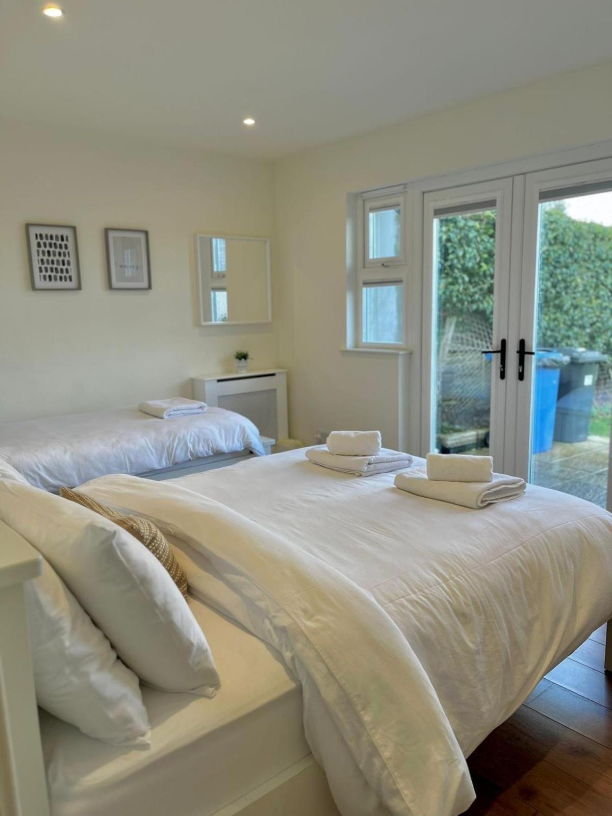 Two-Bedroom House photo 2
