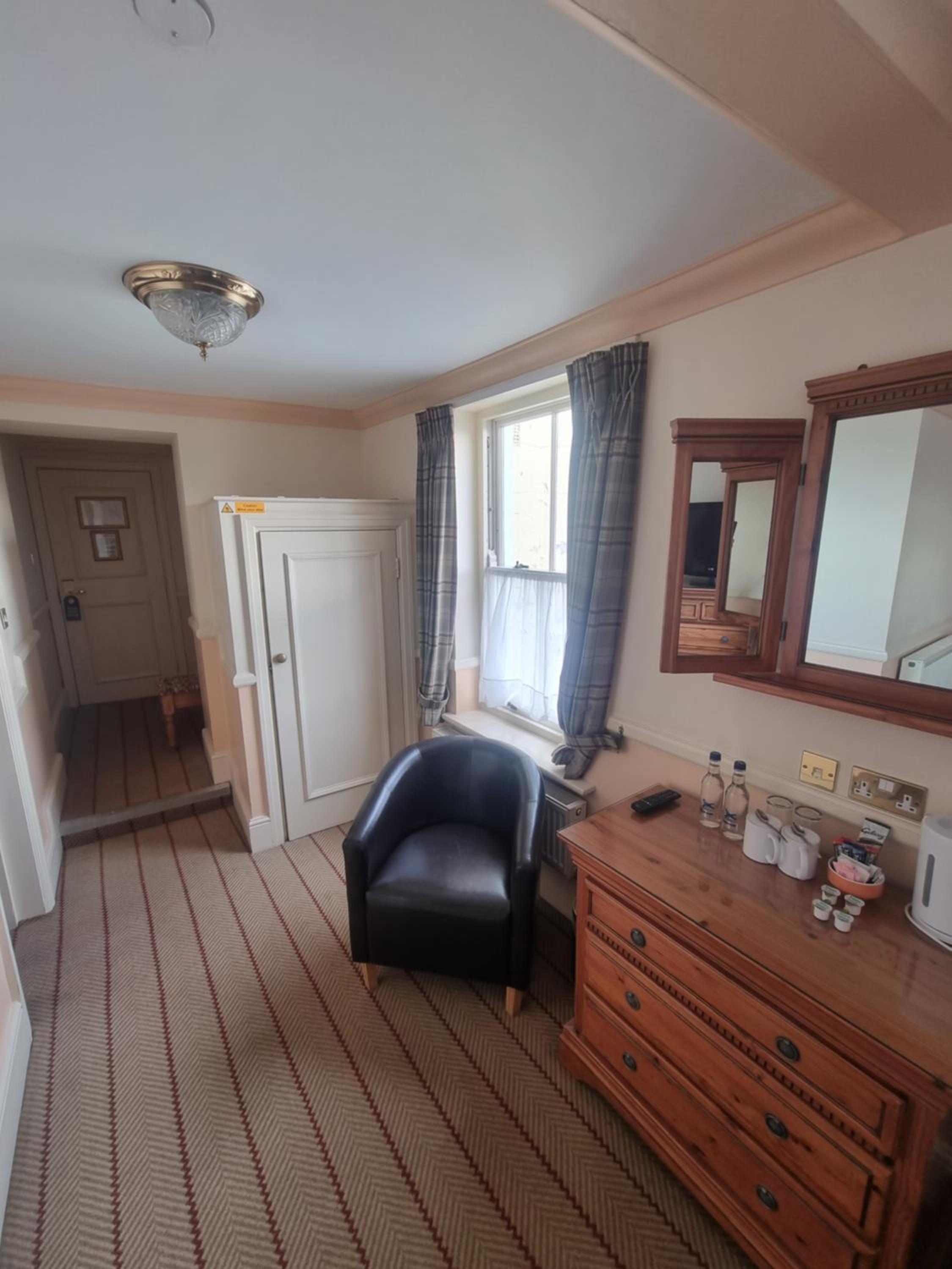 Double Room with Sea View - Photo 4