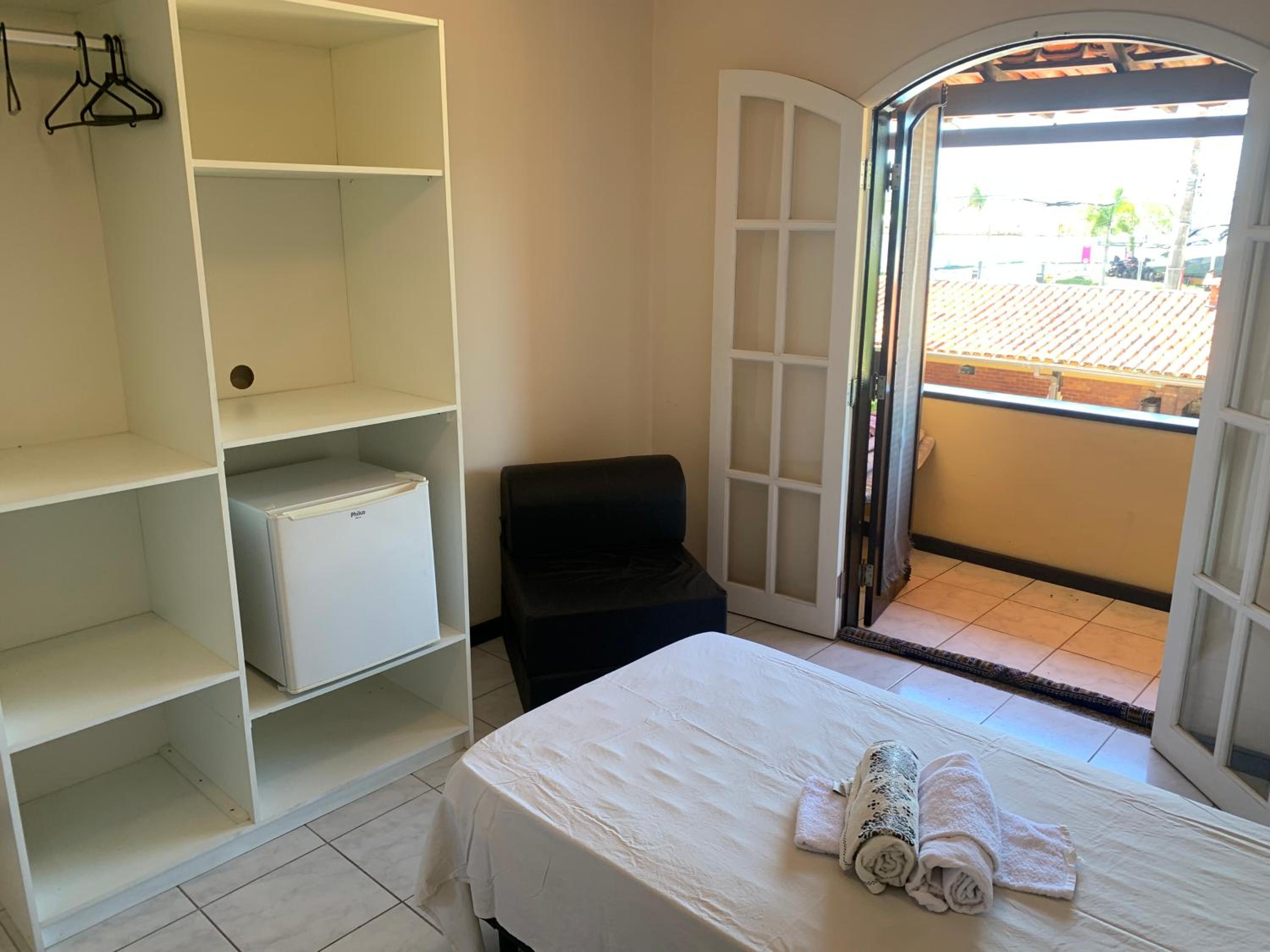 Triple Room with Pool View photo 3