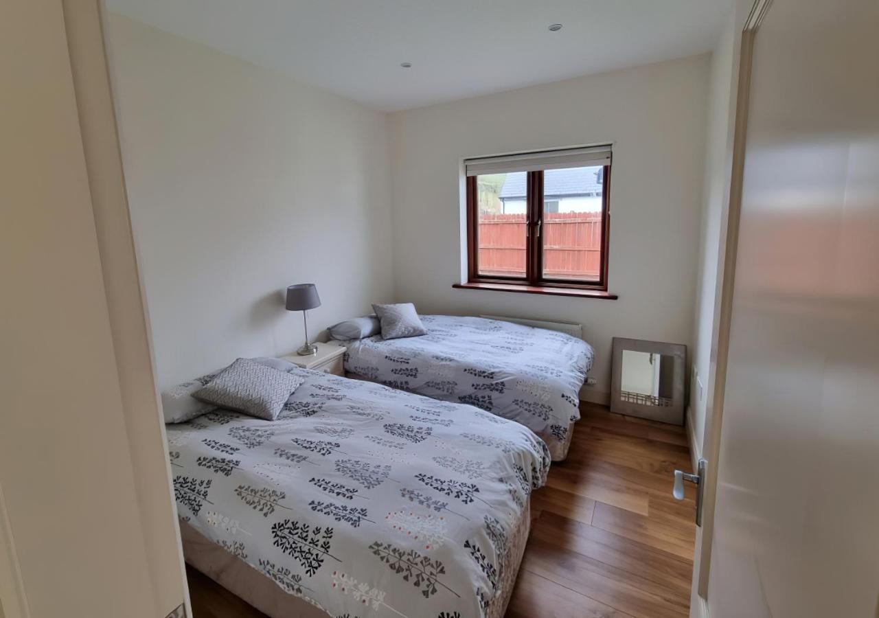 Four-Bedroom House photo 2