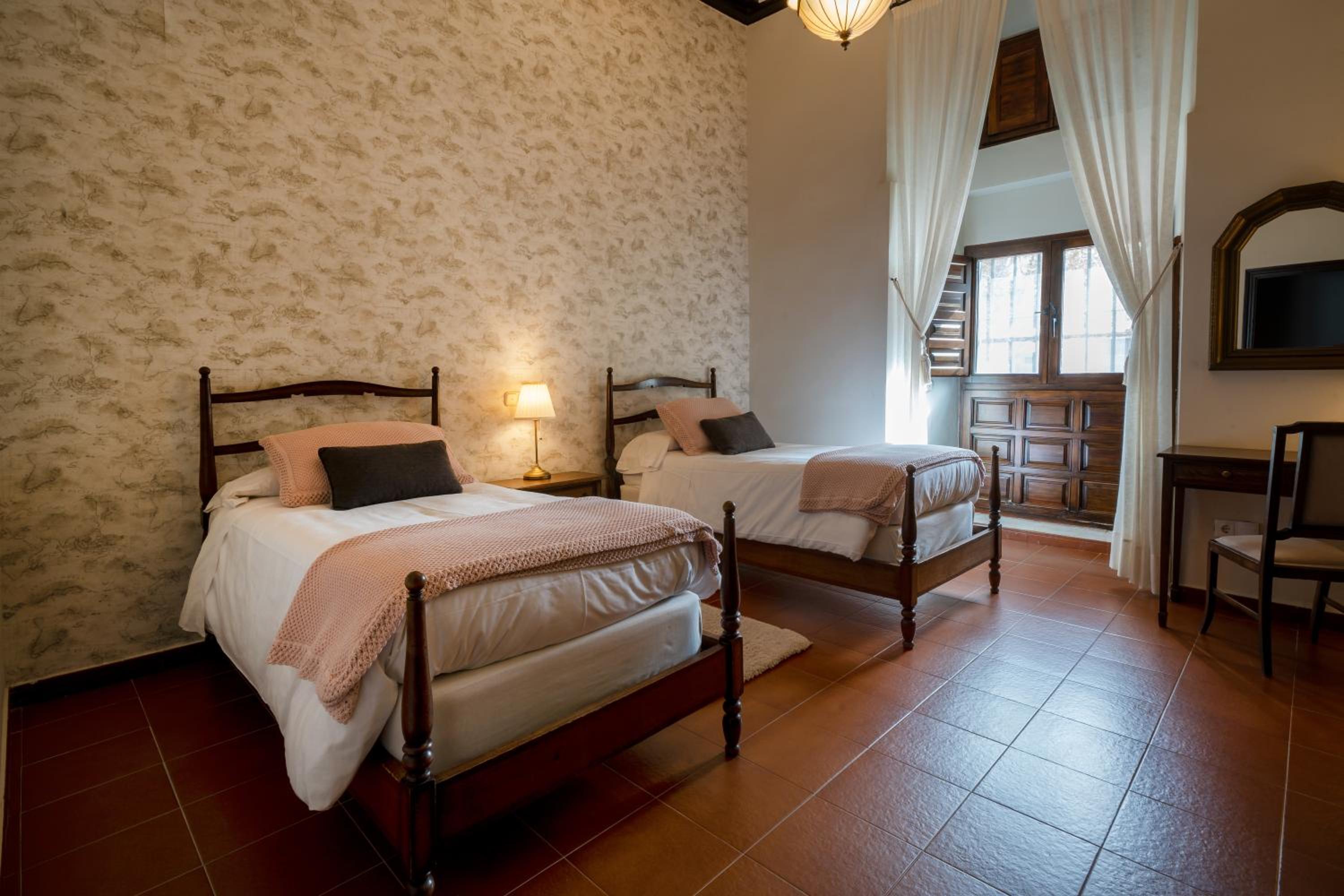 Superior Queen Room photo 2