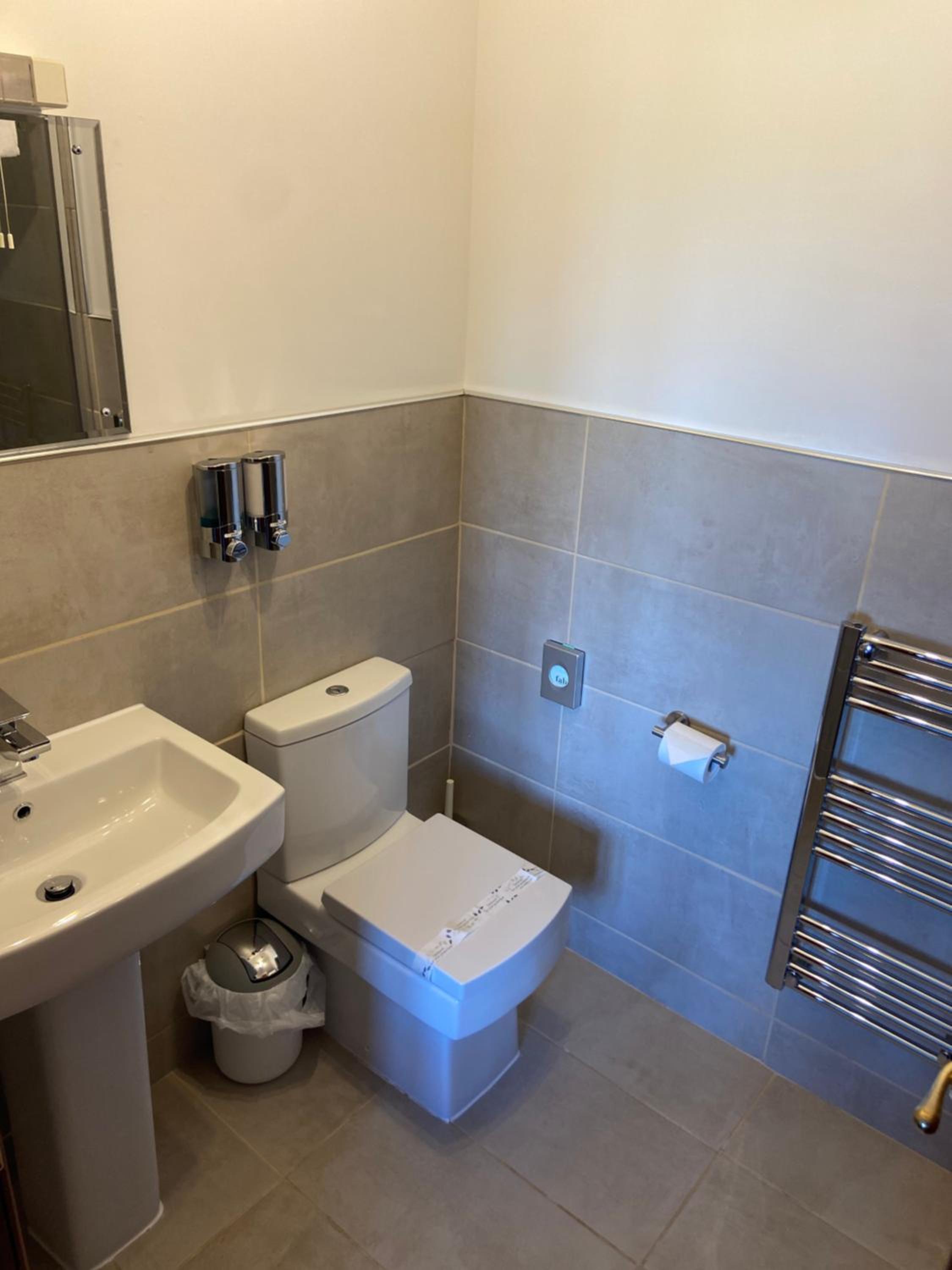 Deluxe Twin Room - Photo 3