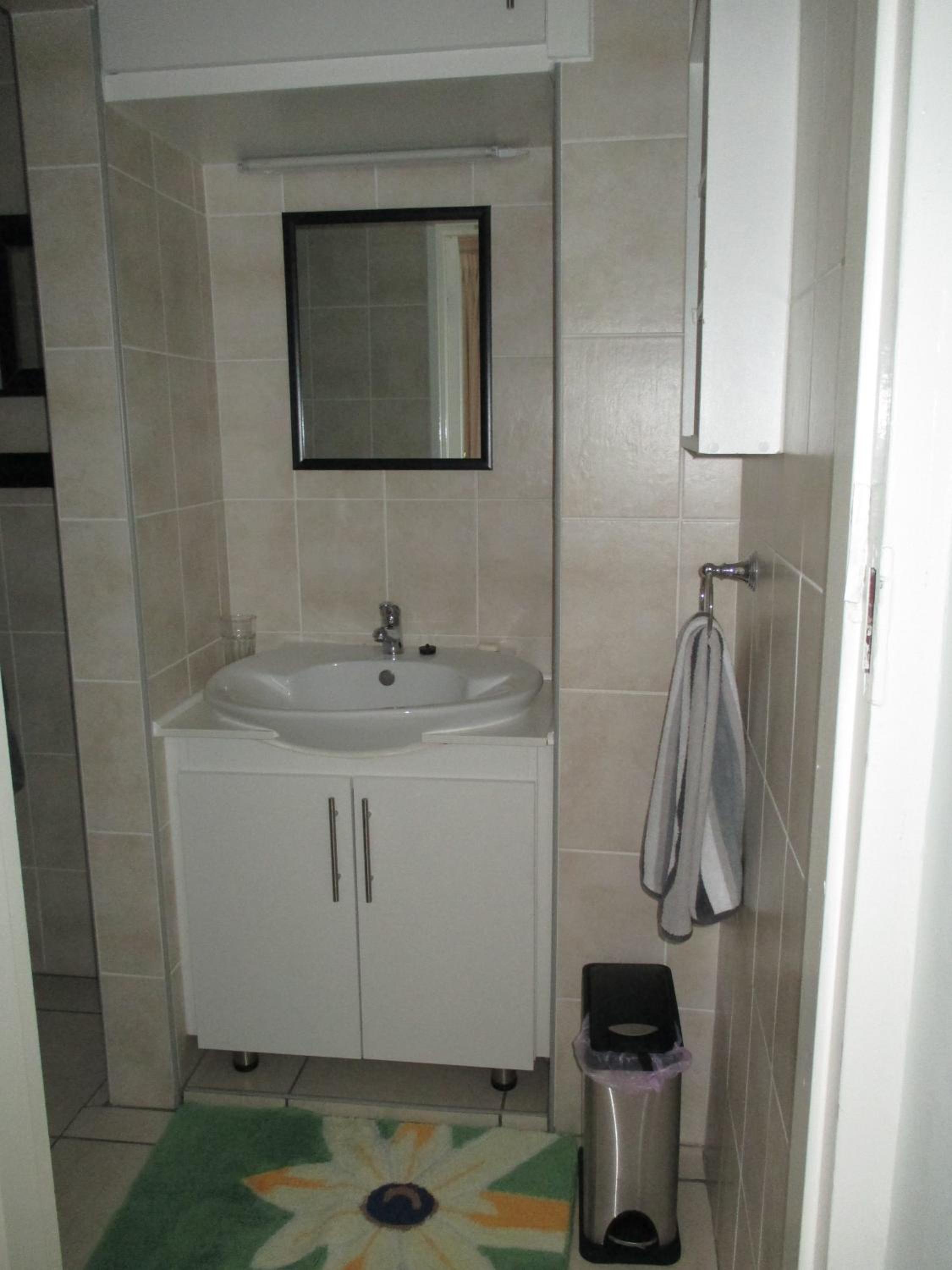 Deluxe Double or Twin Room with Garden and Pool View - Photo 6