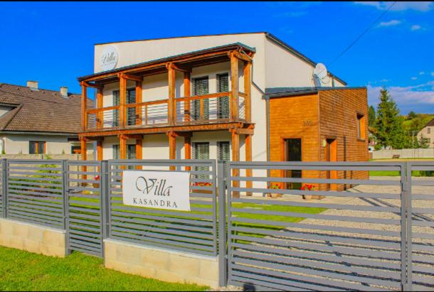 Villa photo 3