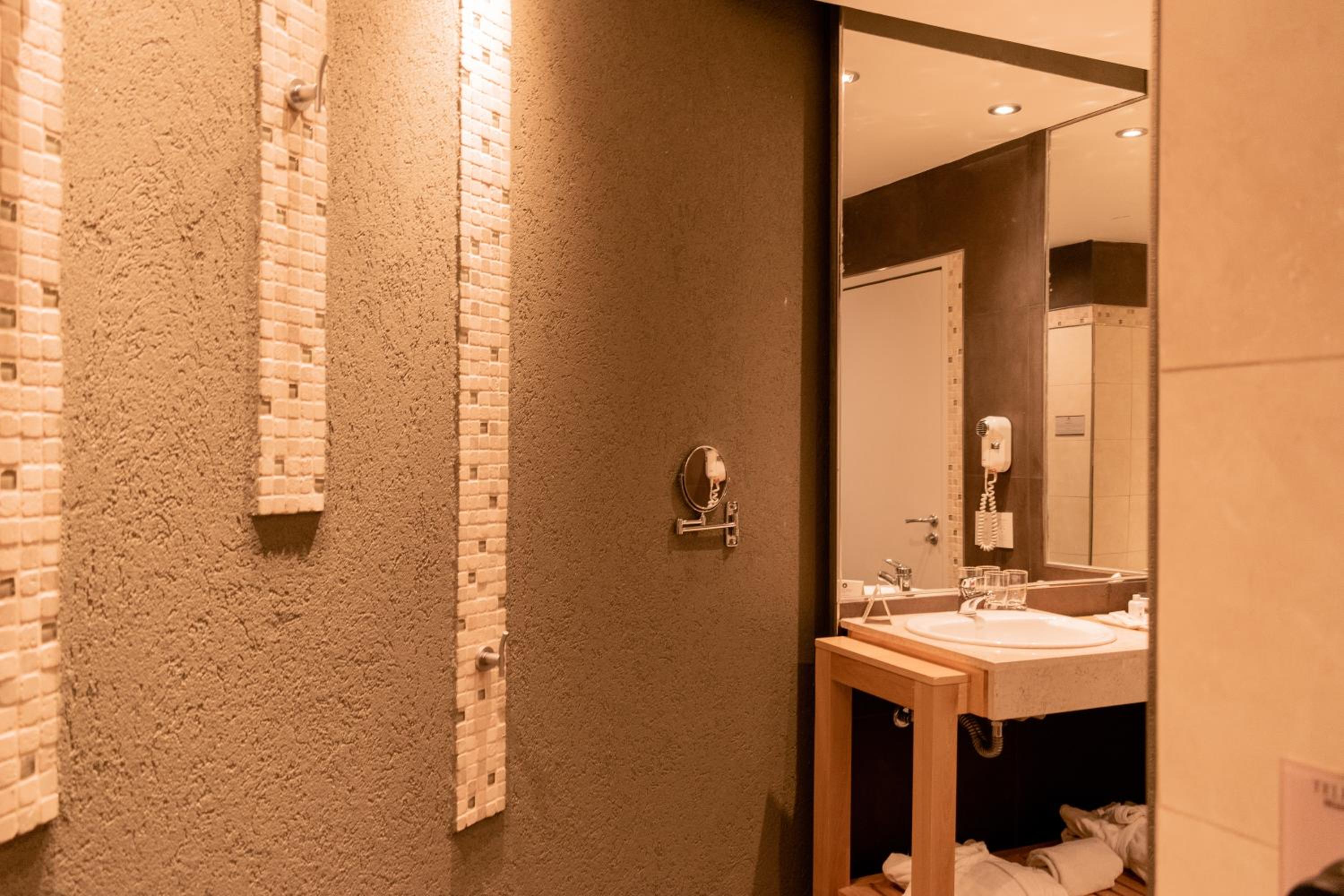 Suite with  View photo 3