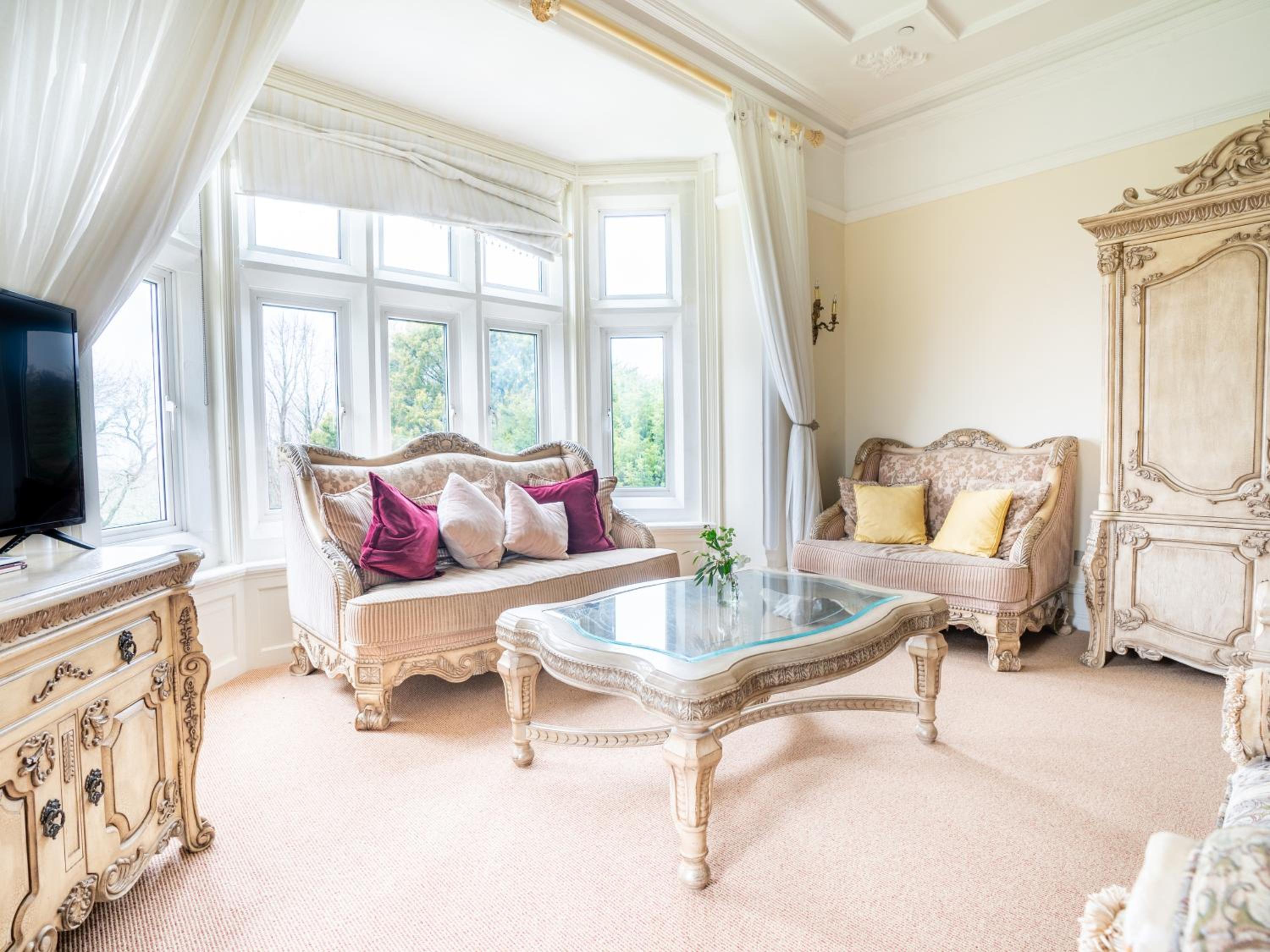 Deluxe Suite with Garden View photo 3