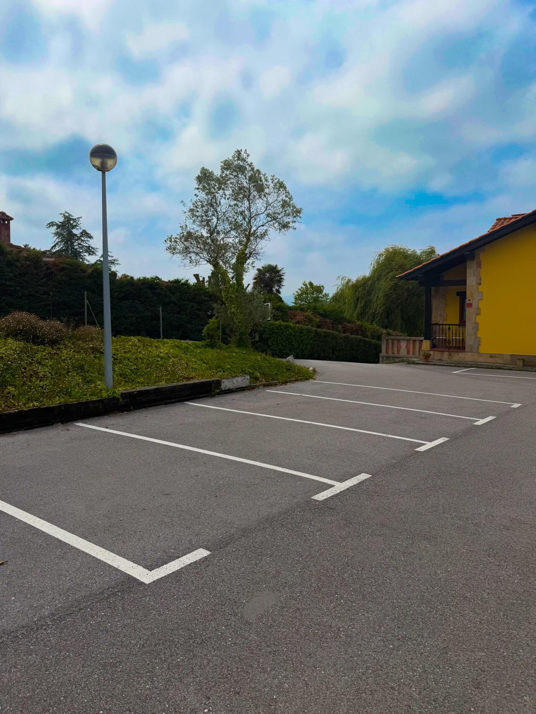 Twin Room with Parking