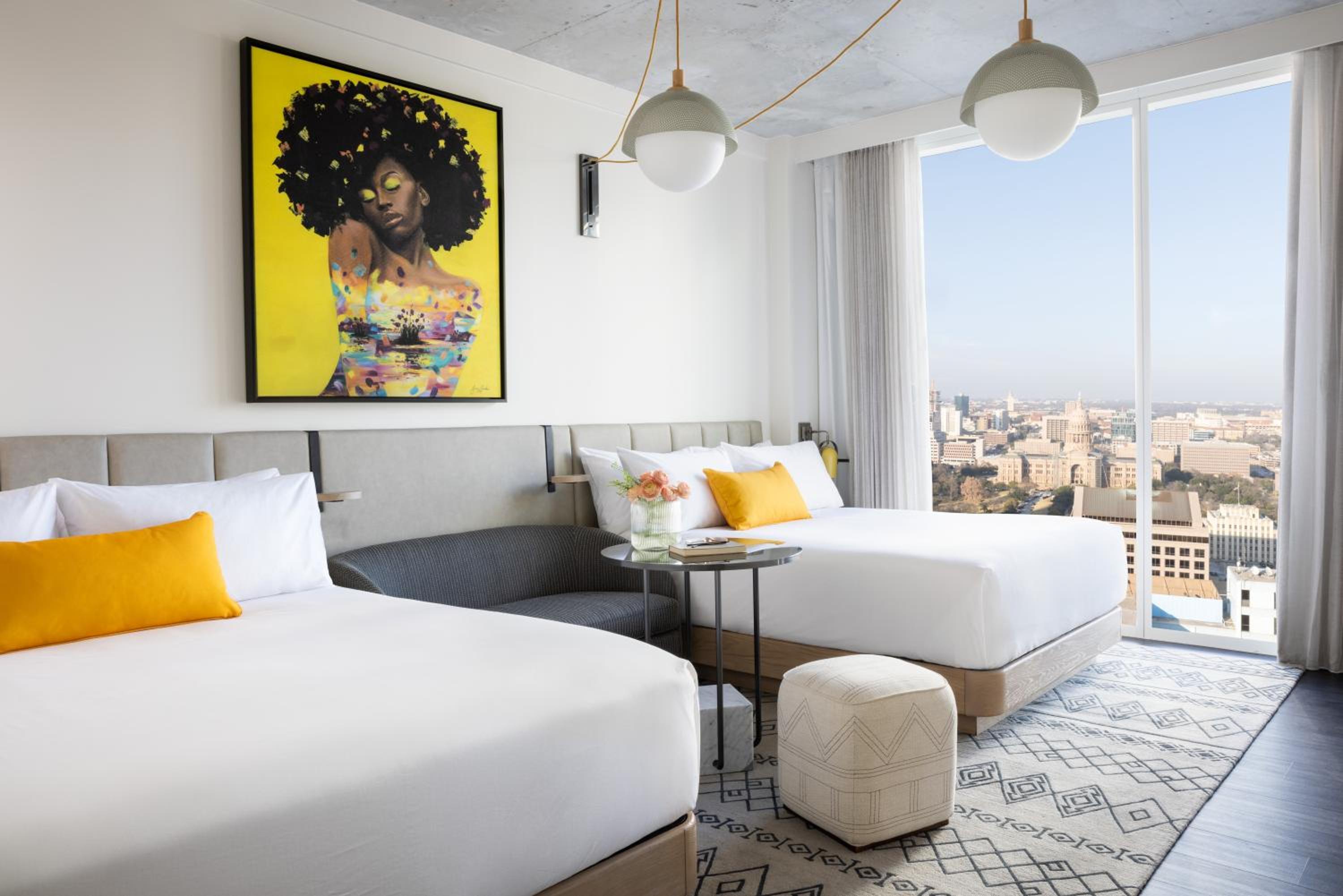 Queen Room with Two Queen Beds and Capitol View - Photo 2