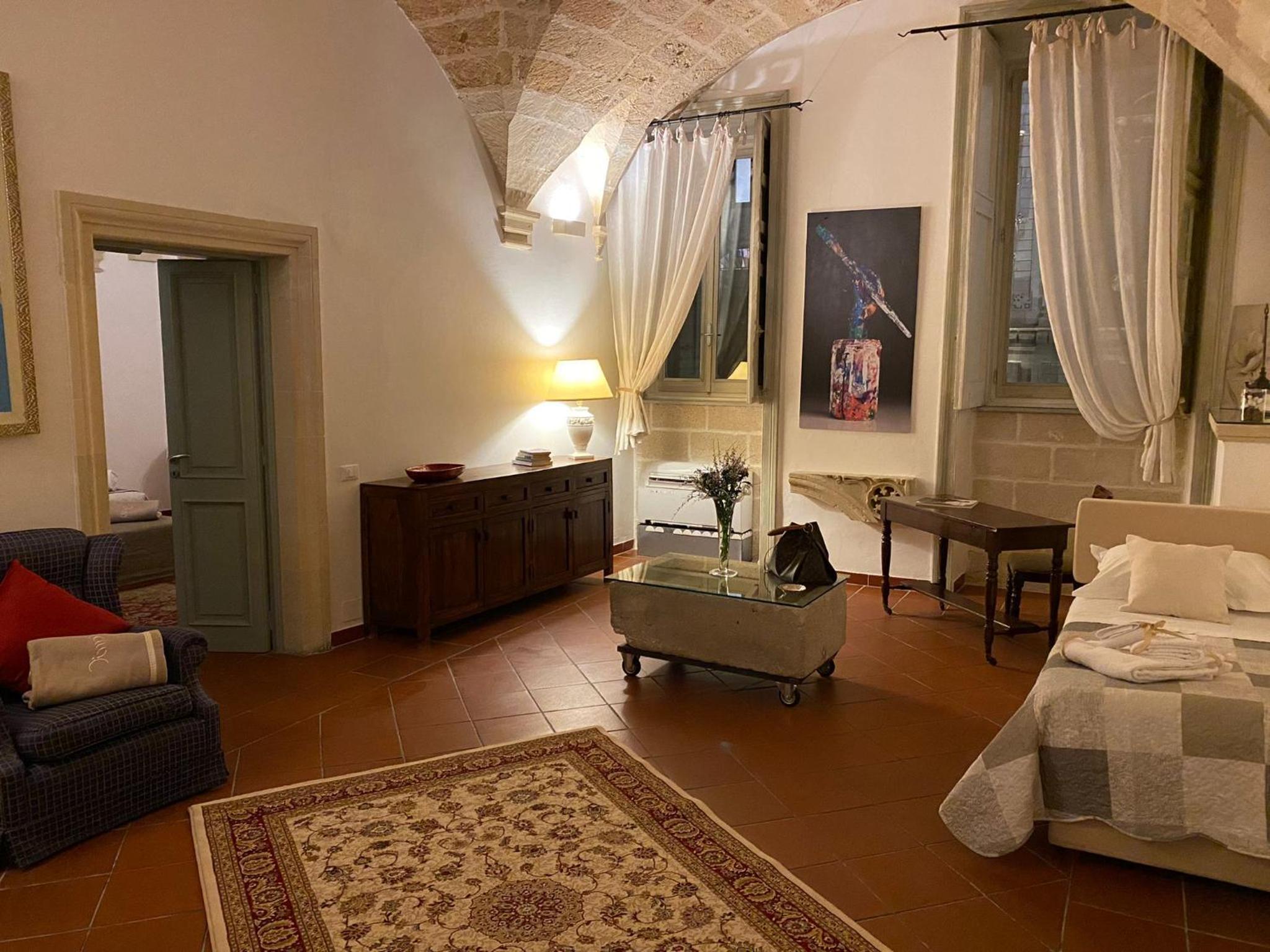 Superior Suite - Photo 4