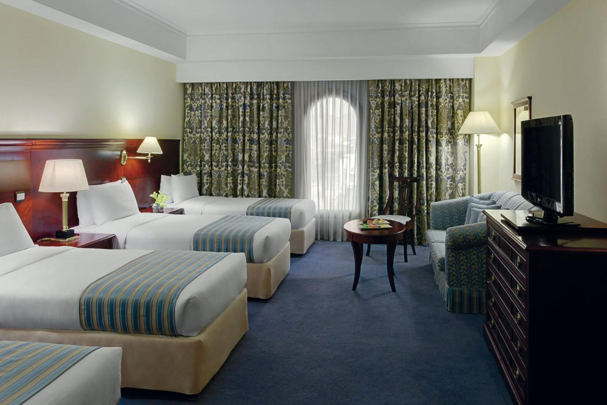 Premium Quadruple Room - Photo 4