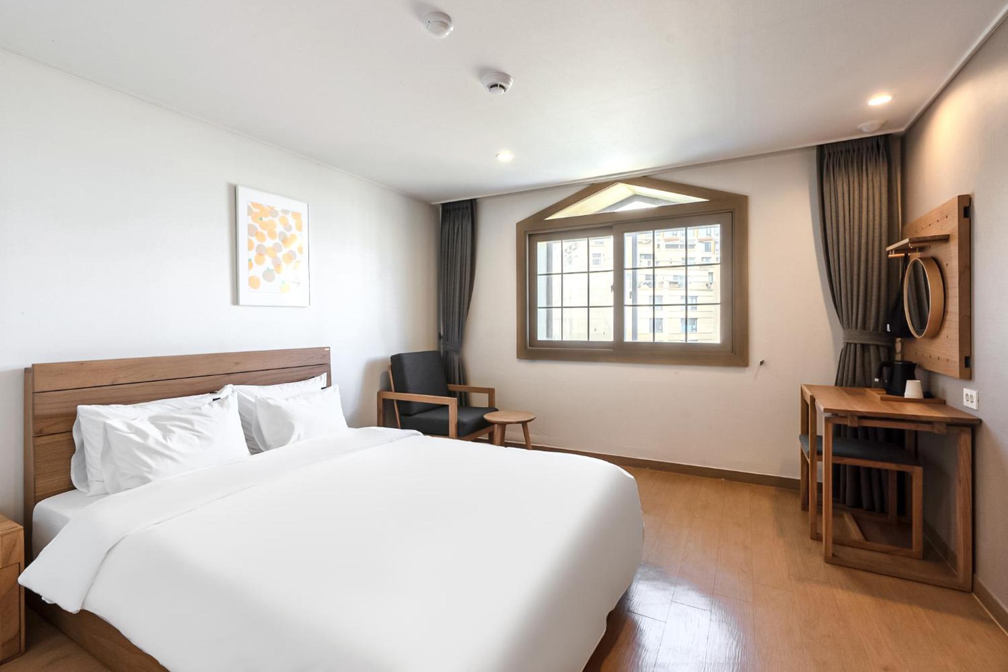 Standard Double Room - Photo 6