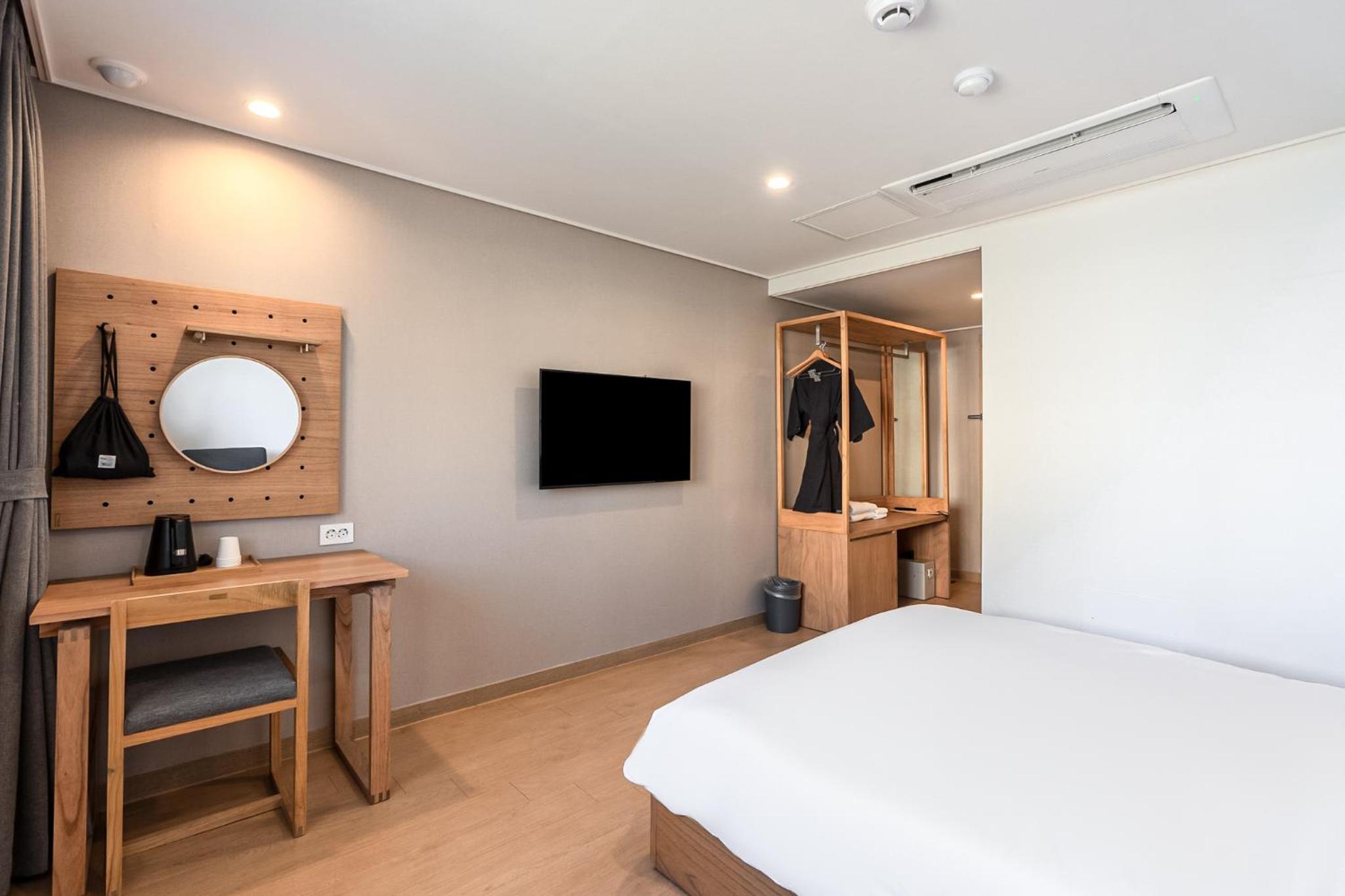 Standard Double Room - Photo 5