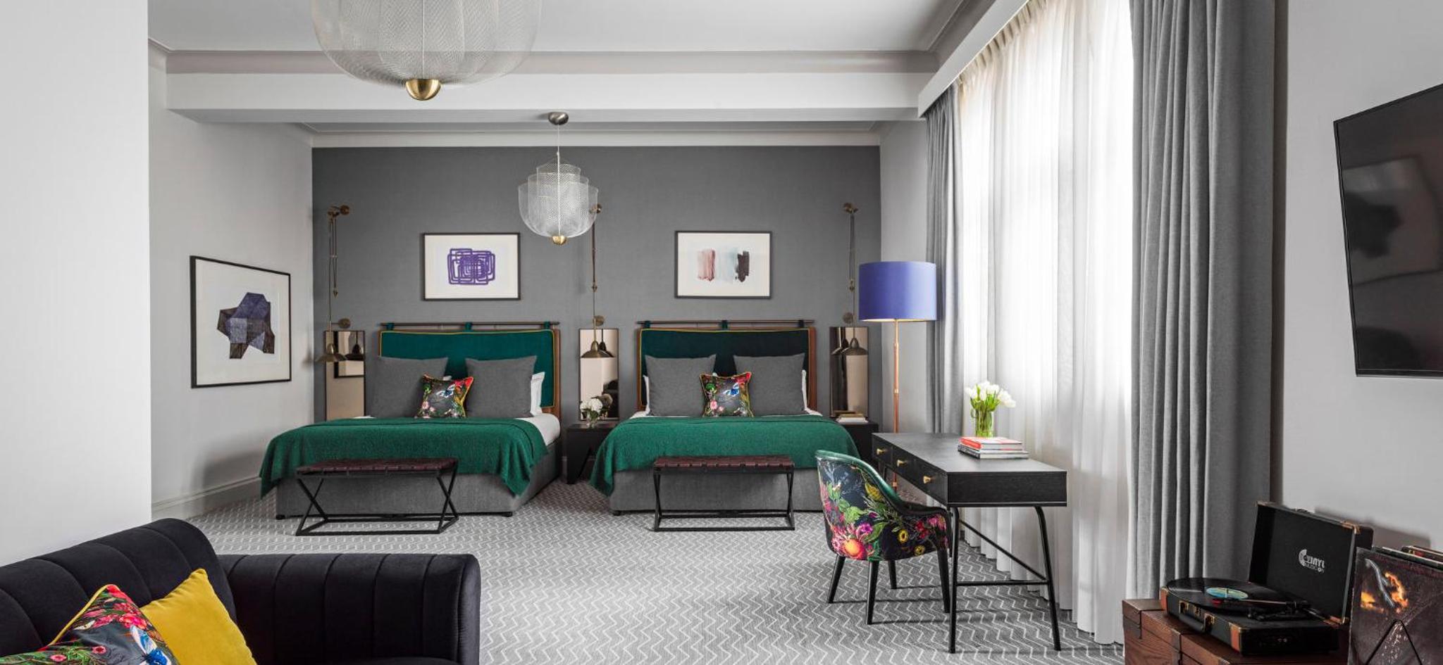 Suite with Two King Beds - Photo 8