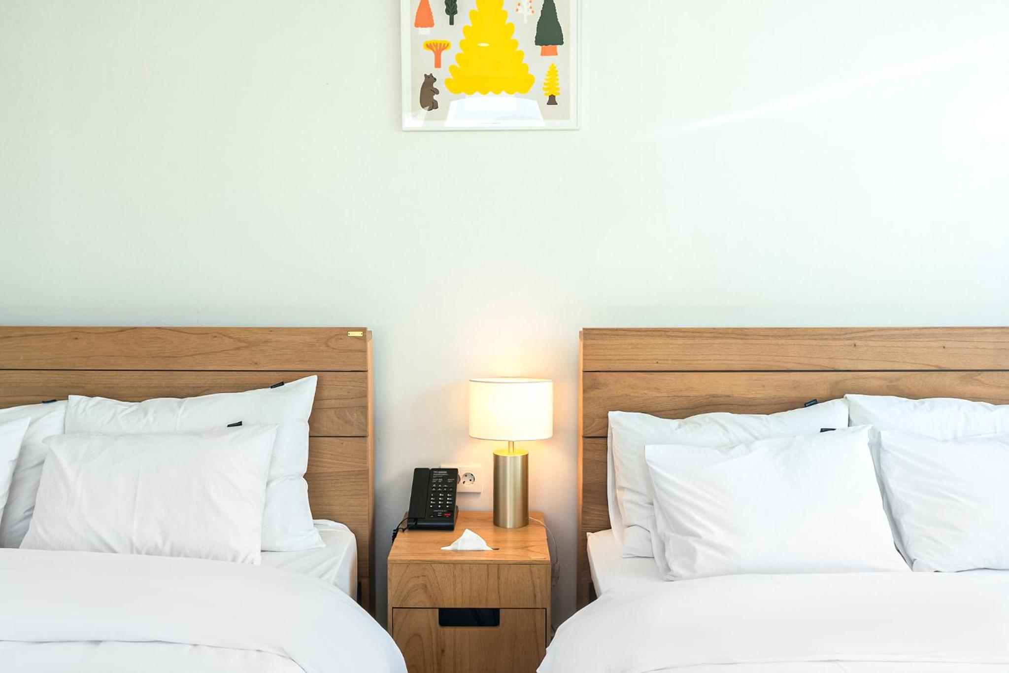 Family Twin Room - Photo 3