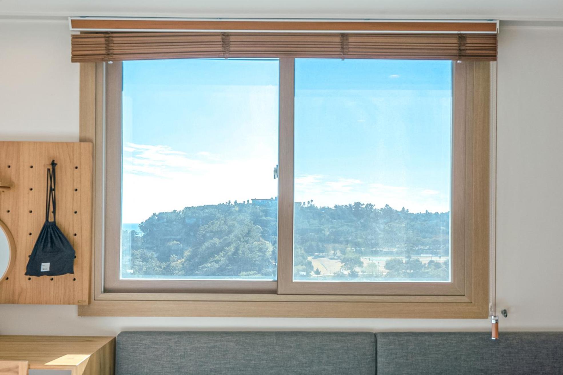 Deluxe Double Room with Partial Sea View - Photo 6