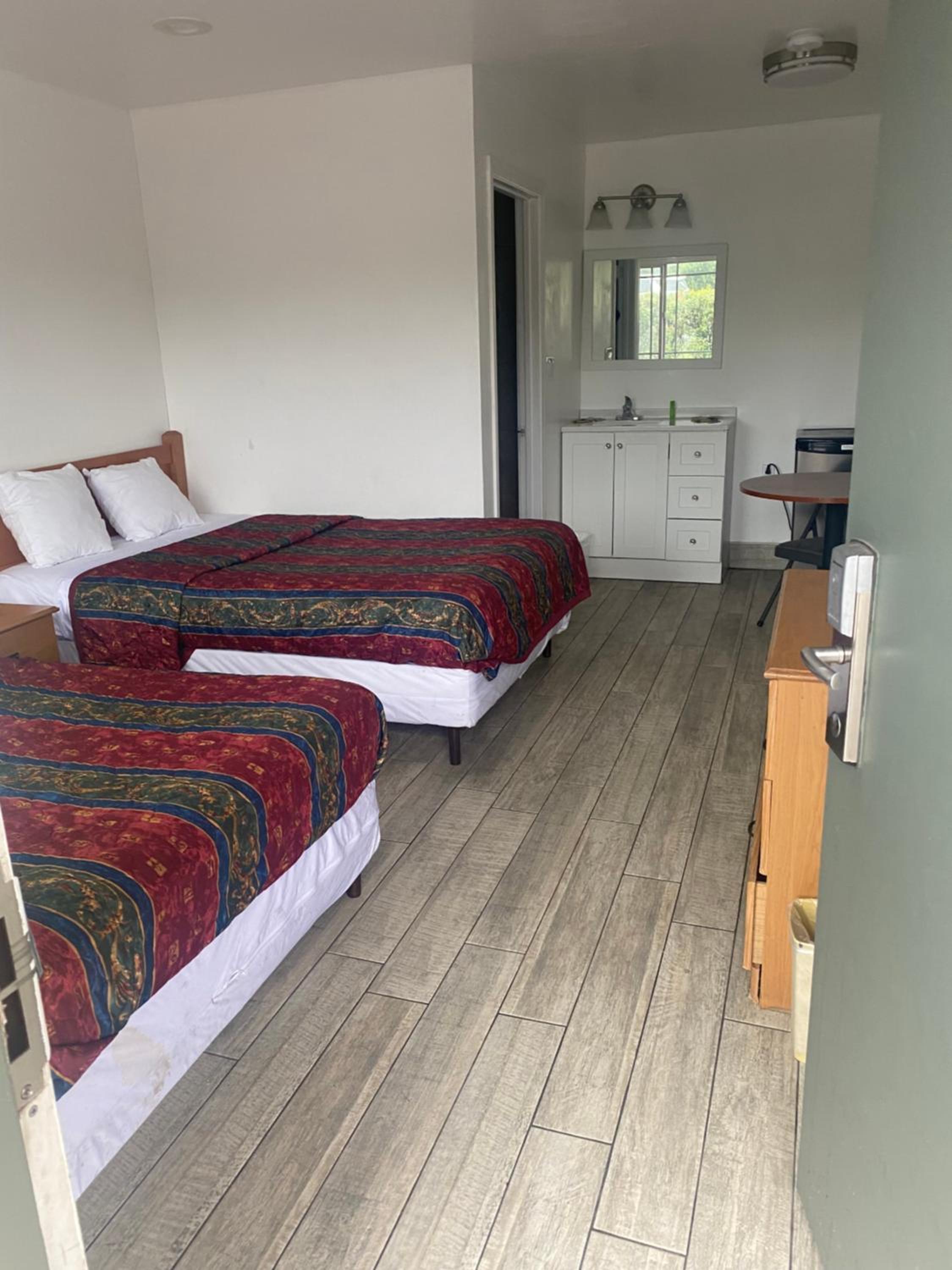 2 Queen Beds Non-Smoking - Photo 1