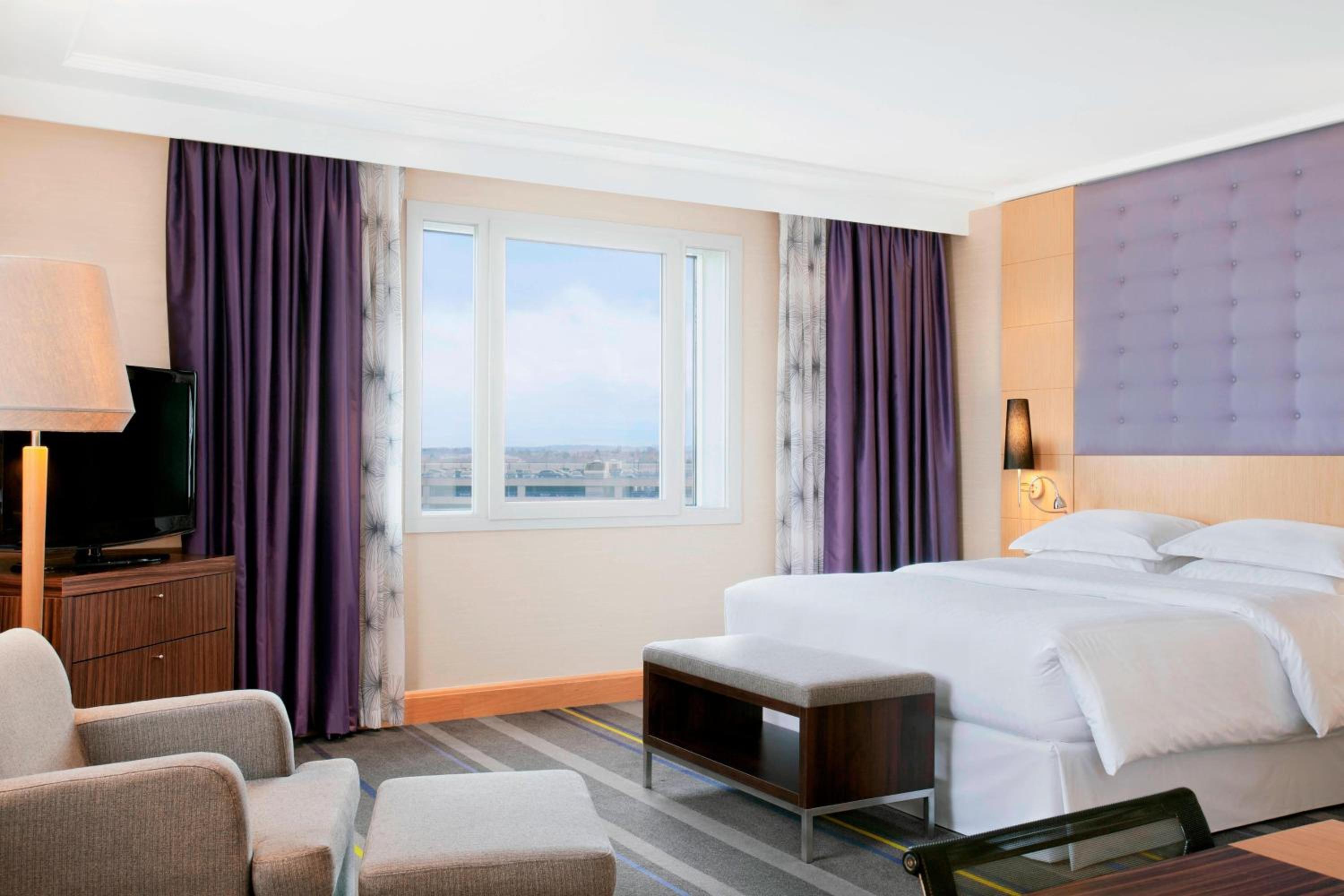 Junior Suite, Club lounge access, Junior Suite, 1 King