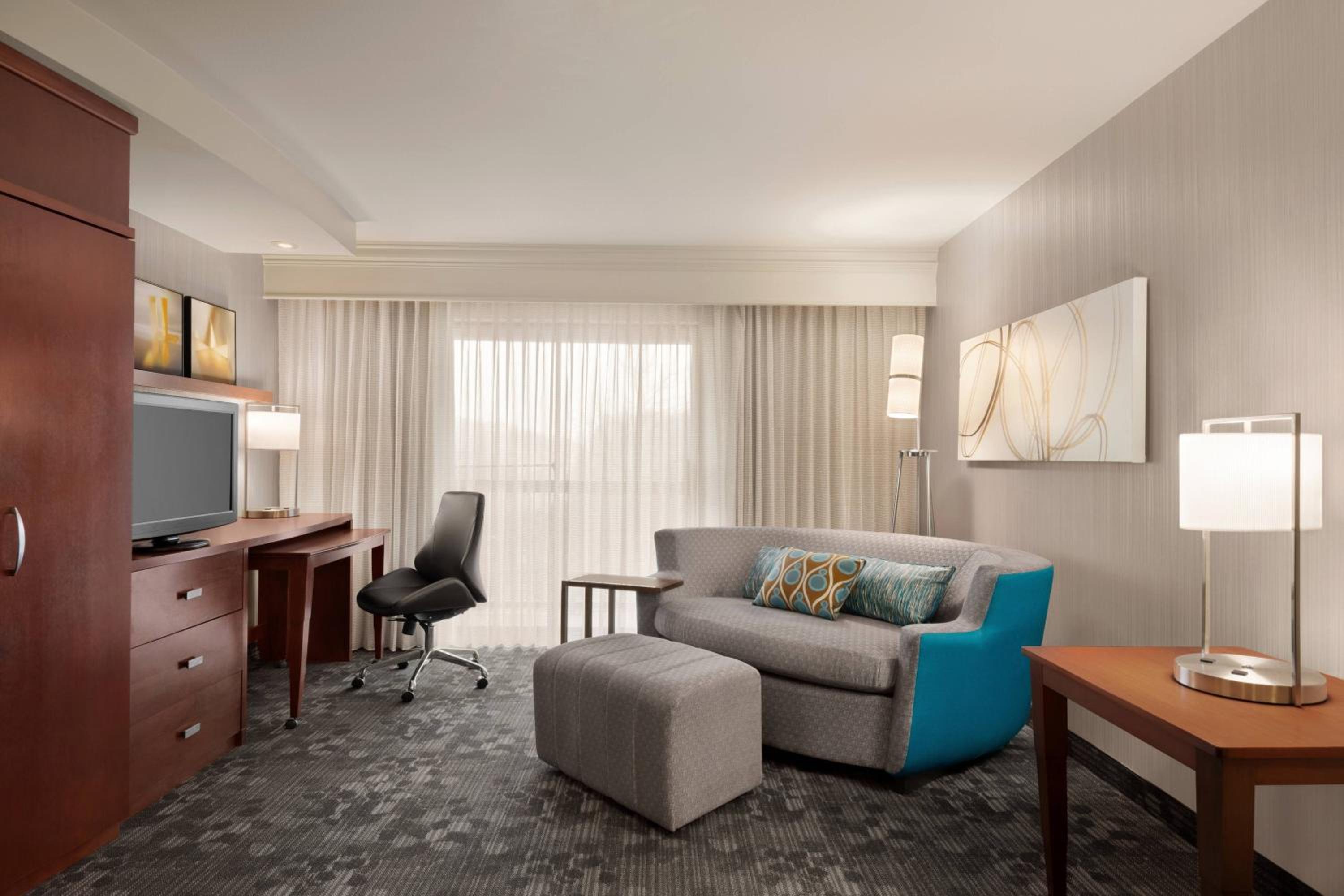 King Suite with Balcony and Sofa Bed - Photo 1