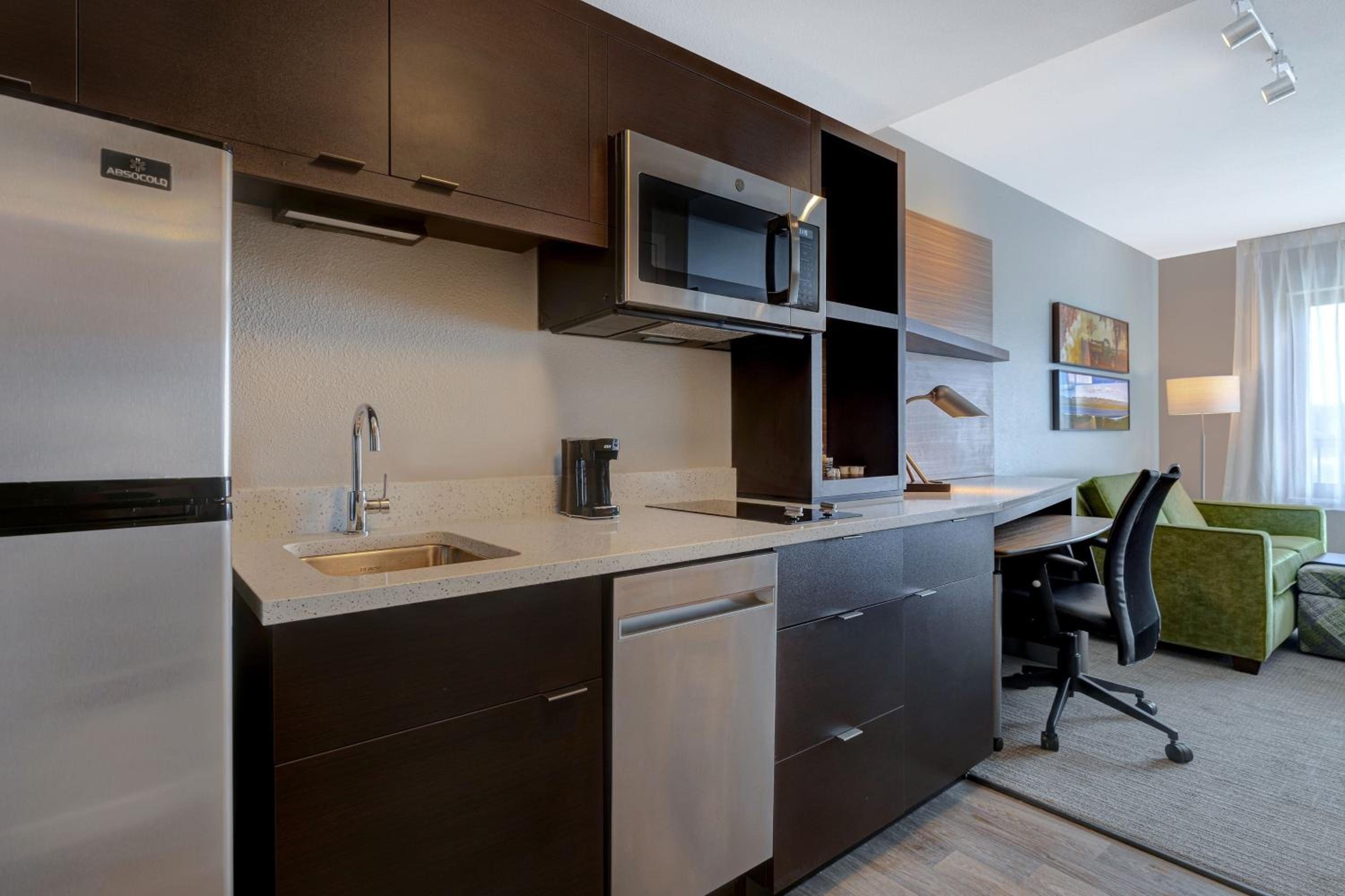 suite with 1 King, Sofa bed - Photo 2