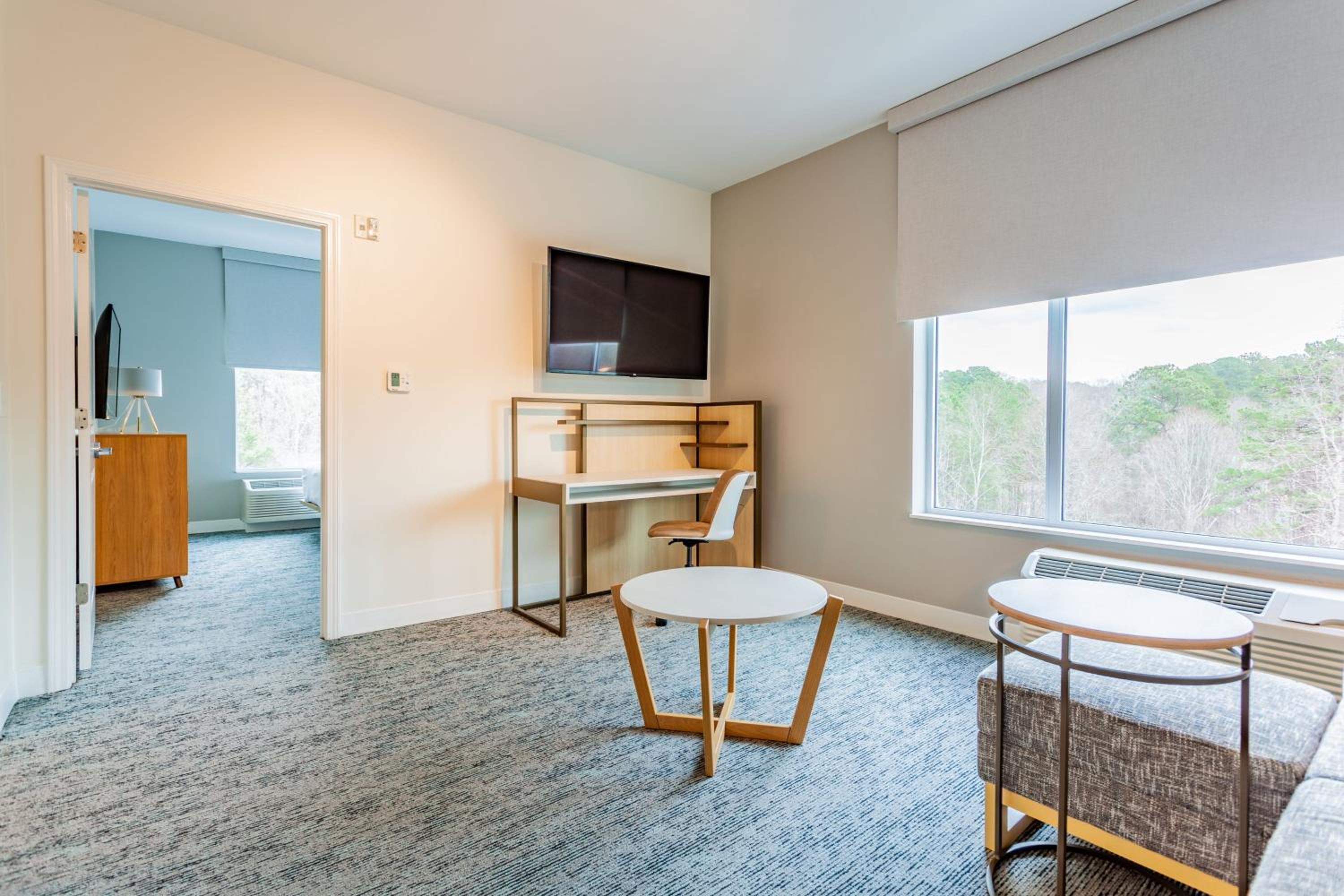 One-Bedroom Queen Suite with Sofa Bed and Roll-in Shower - Mobility and Hearing Accessible