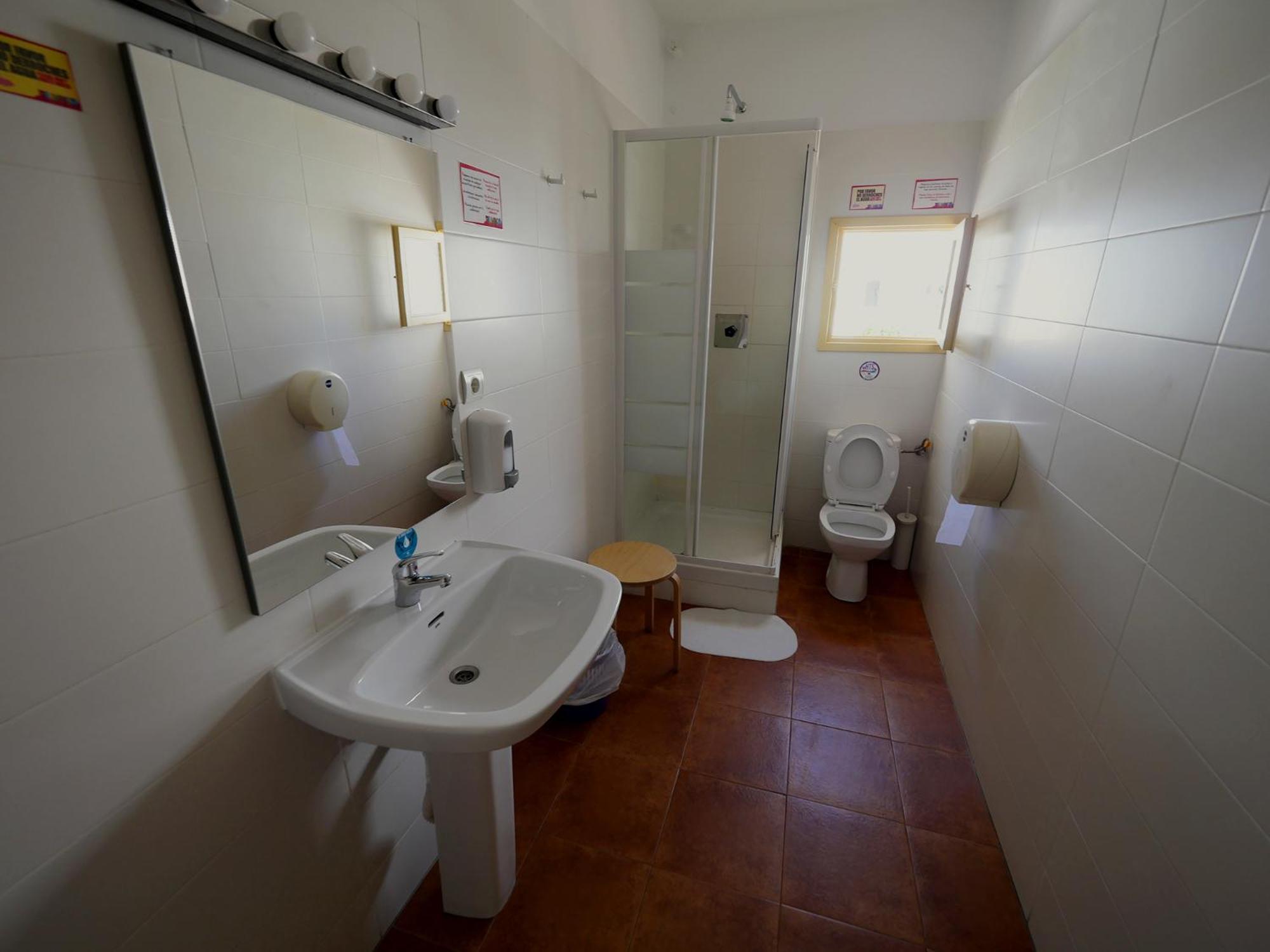 Habitación doble con baño compartido