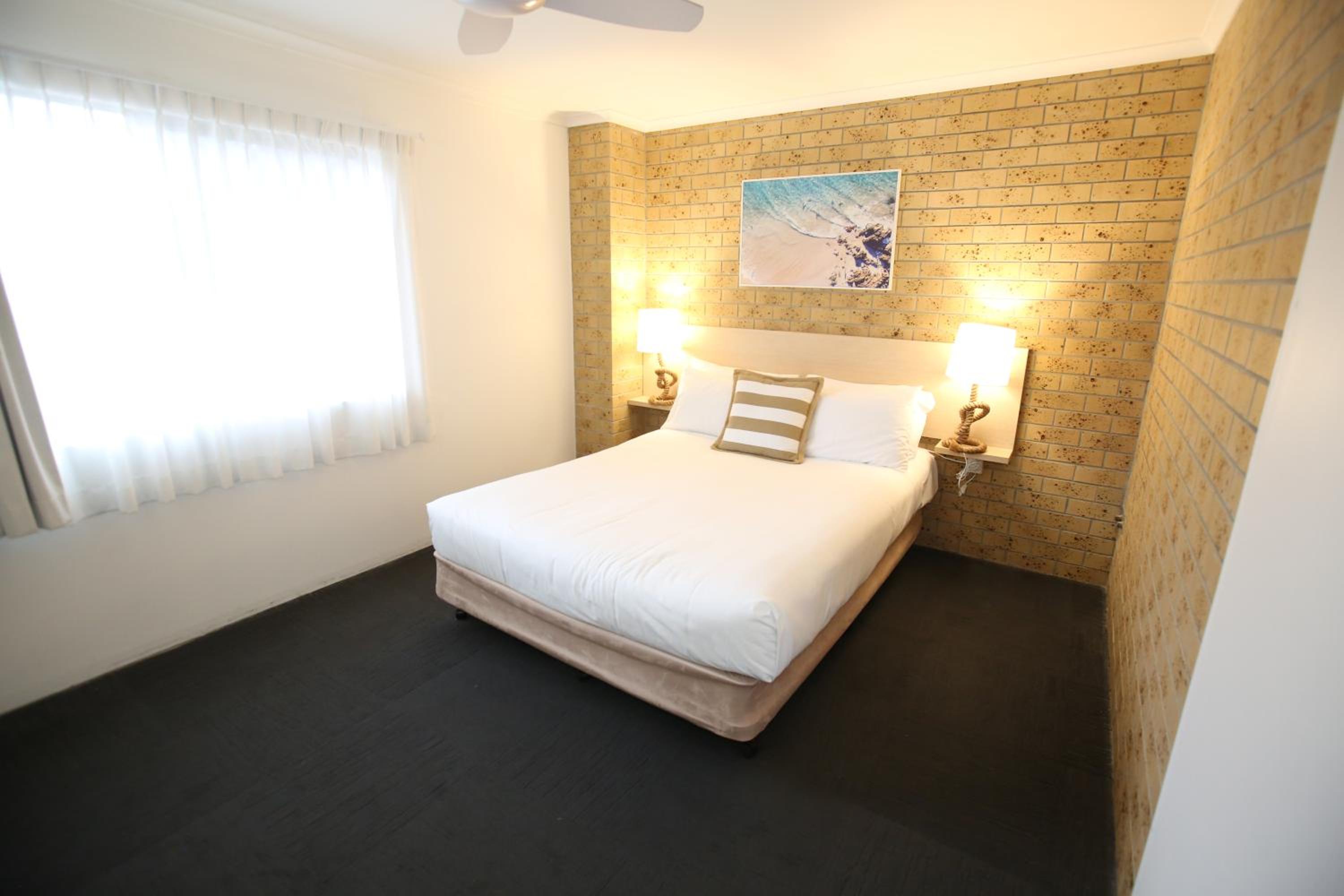 One Bedroom with Kitchenette photo 3