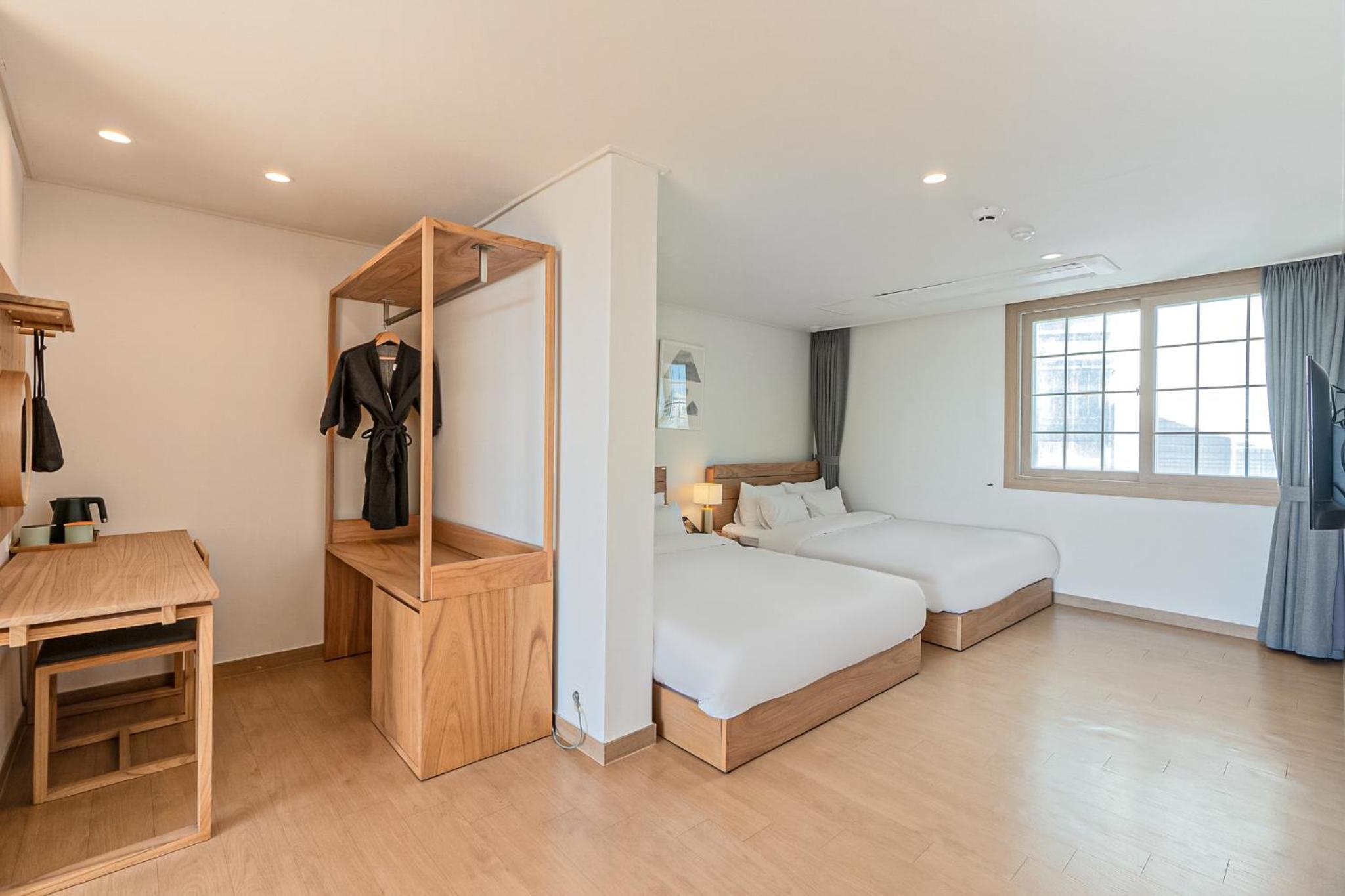 Suite with Sea View - Photo 7