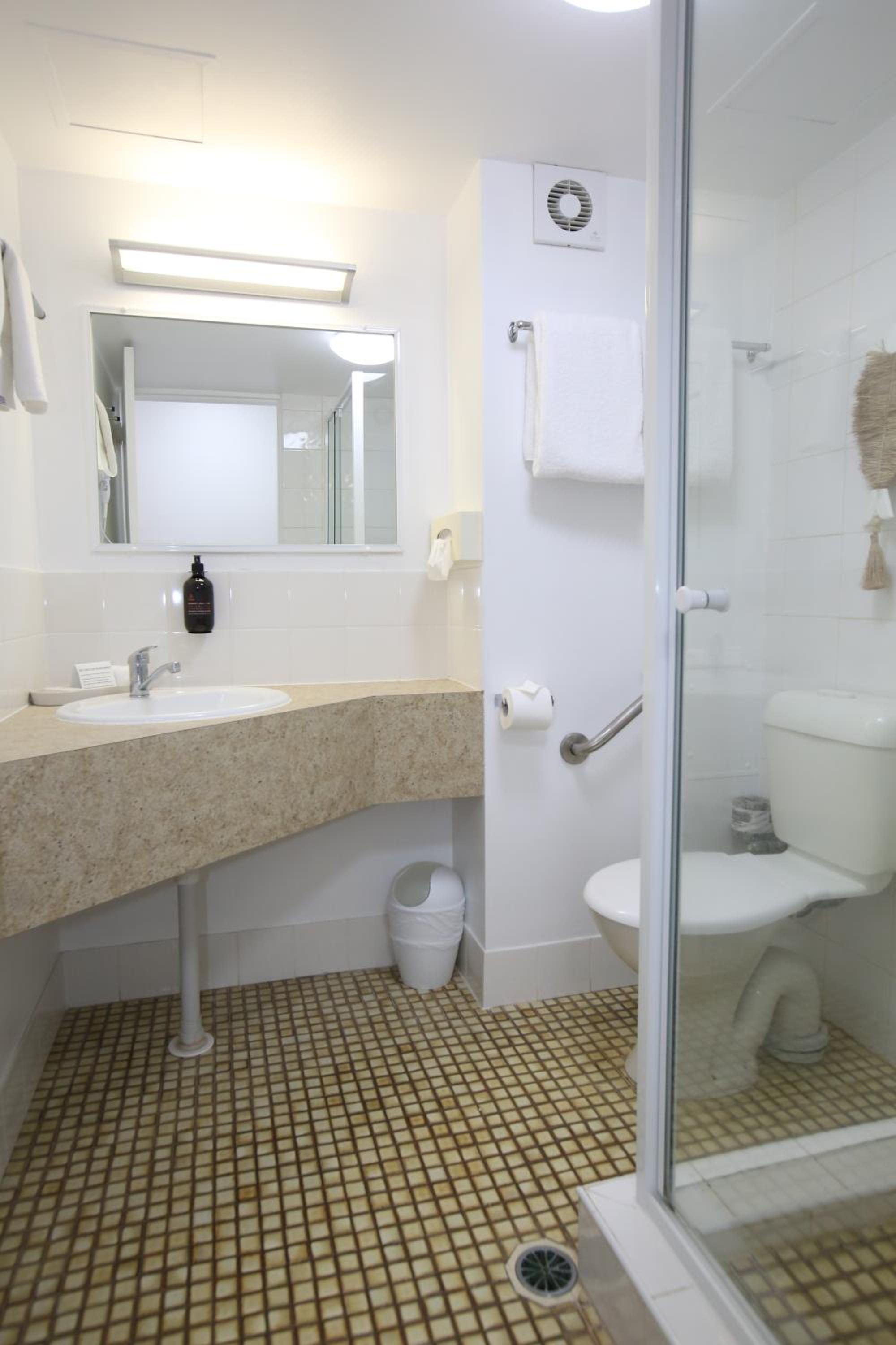 Deluxe Queen Room photo 3