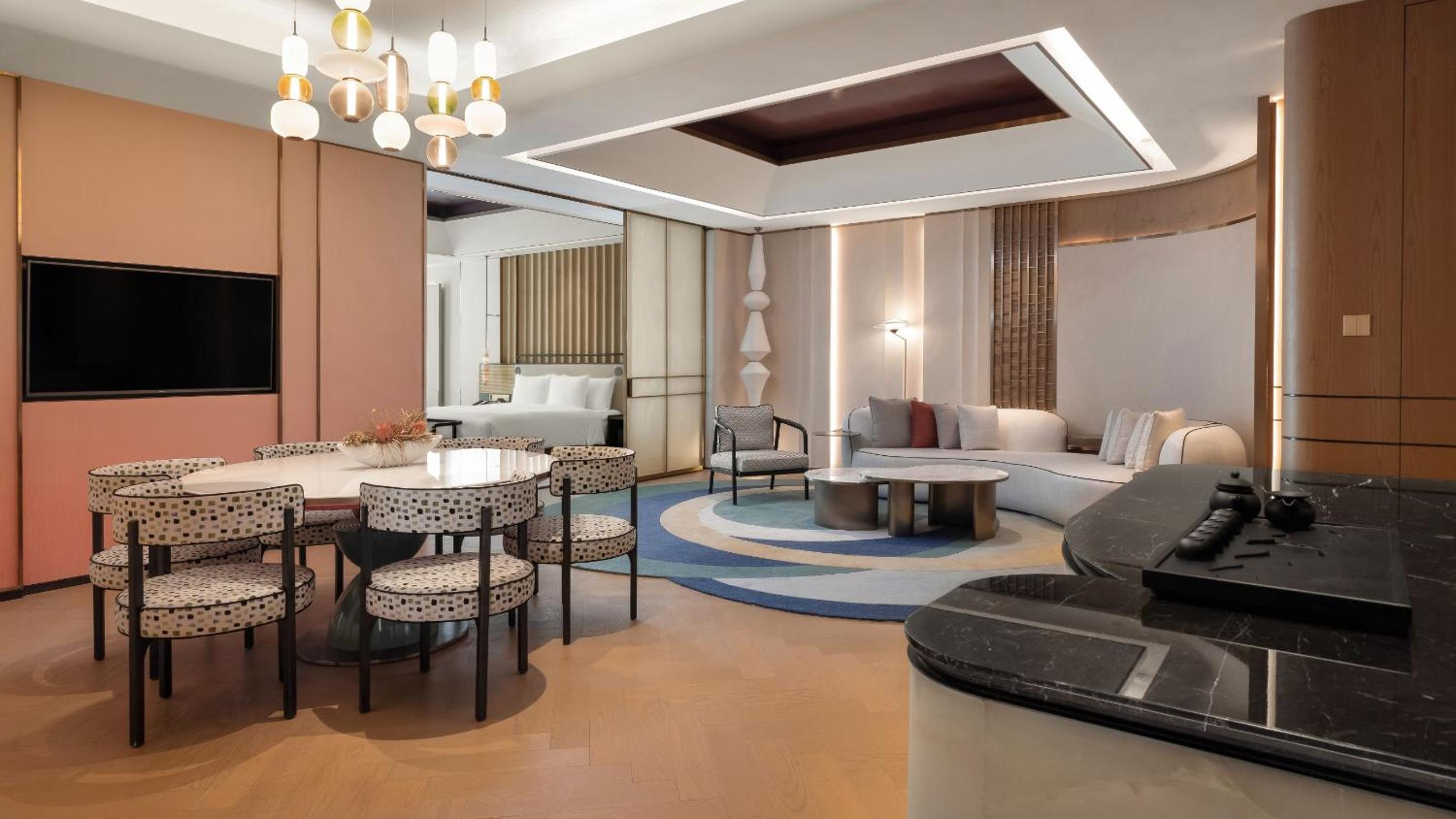 One-Bedroom King Suite photo 1